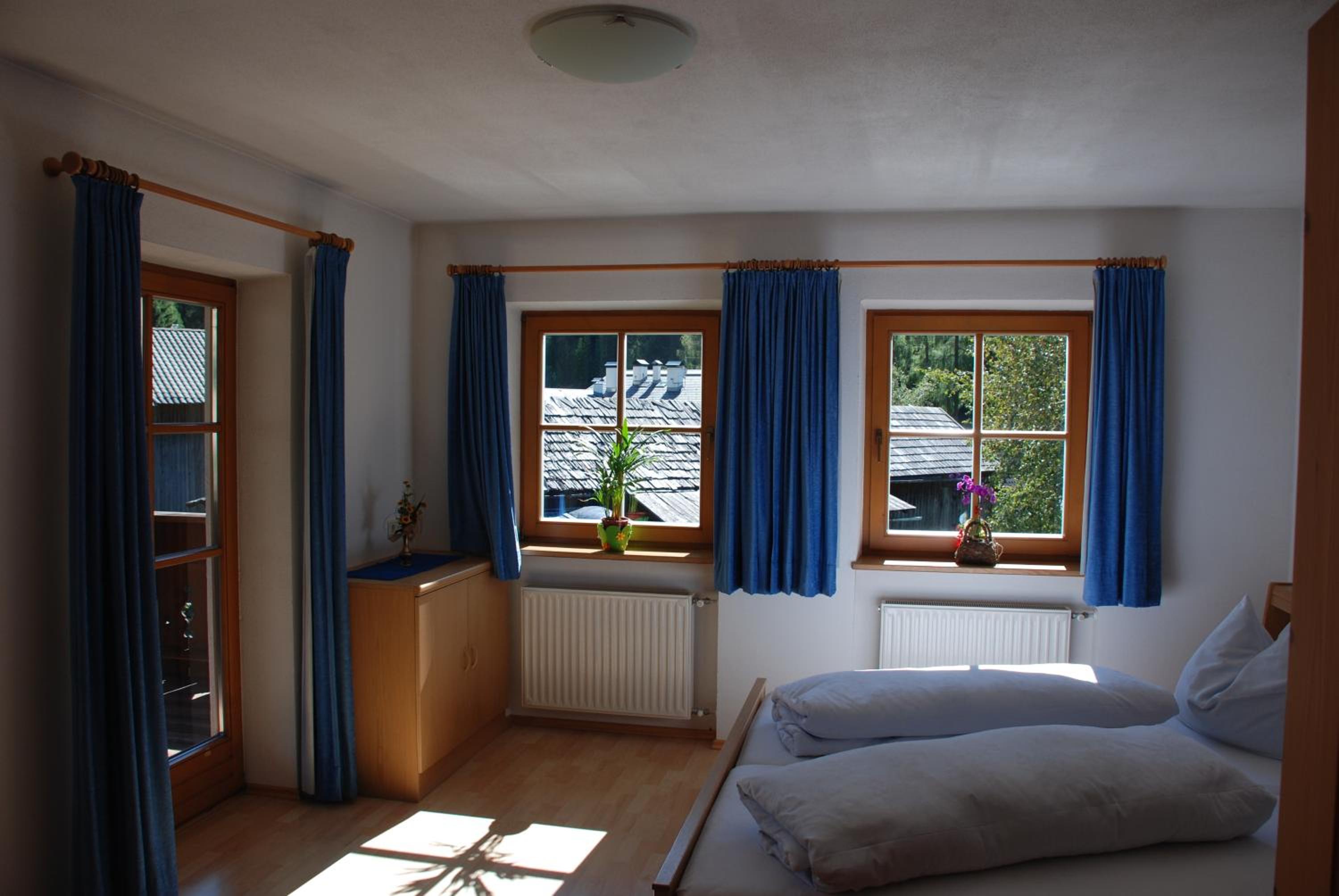 One-Bedroom Apartment with Mountain View photo 1