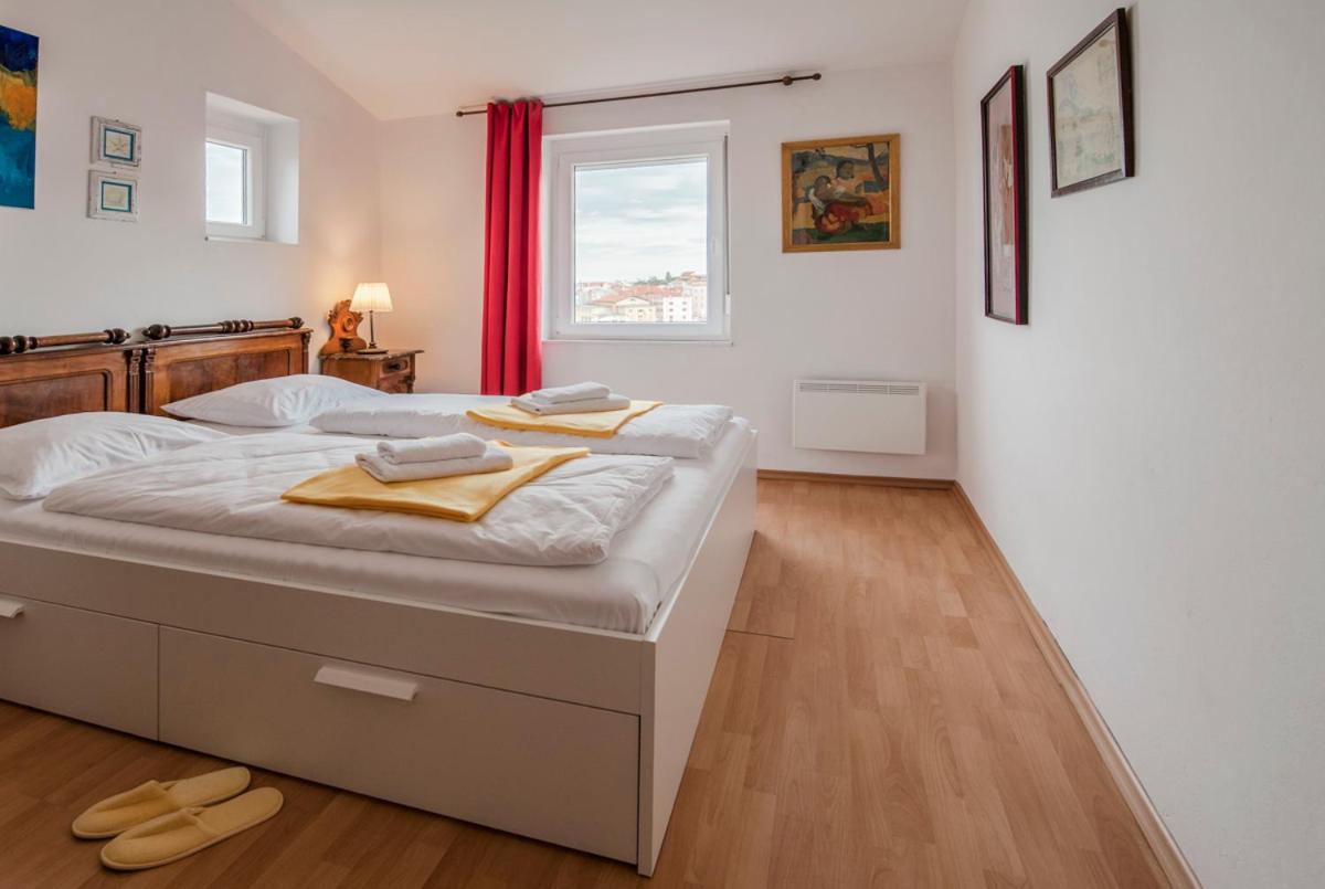 Four-Bedroom House with Sea View photo 1