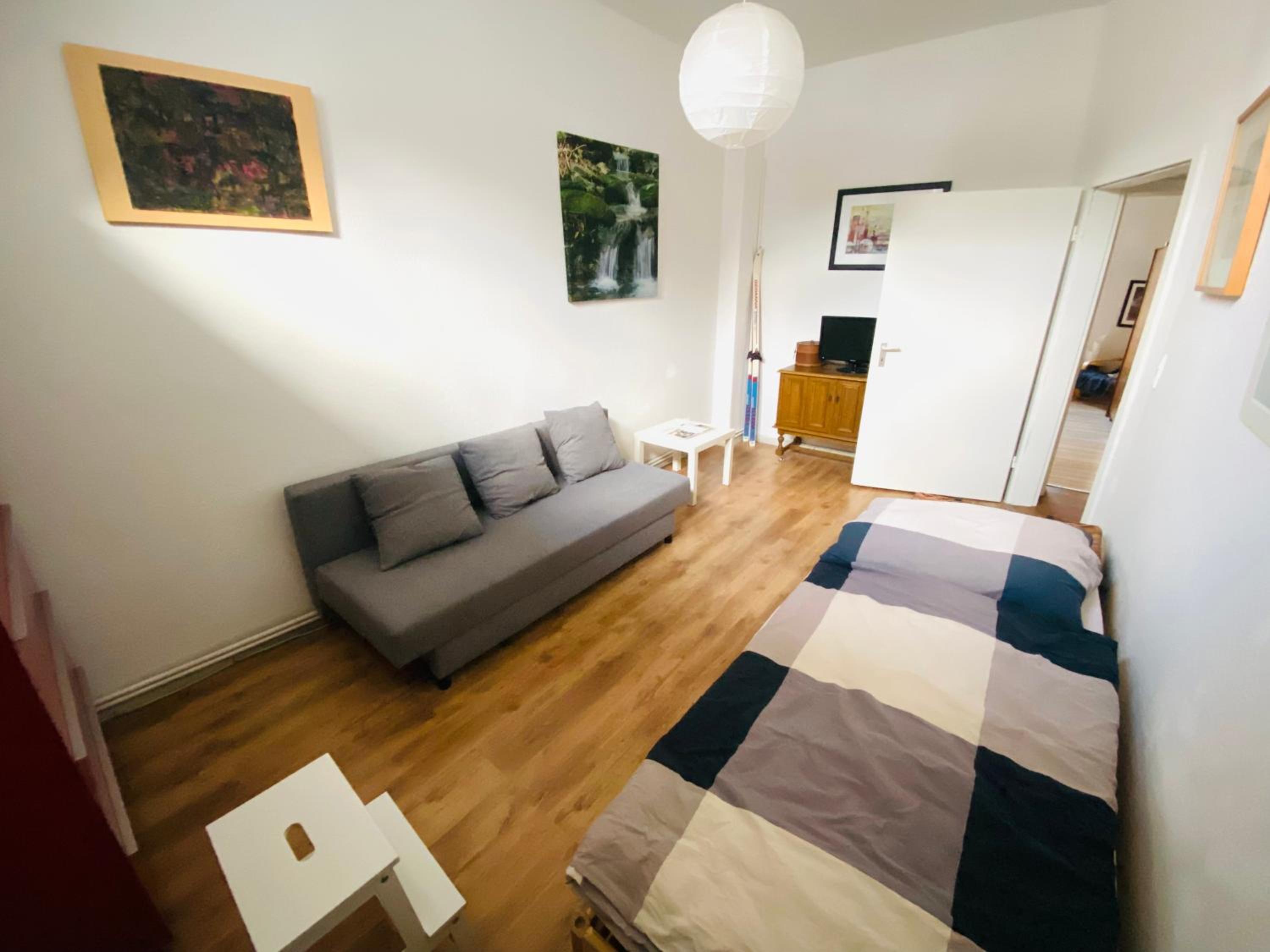 Two-Bedroom Apartment - Photo 5