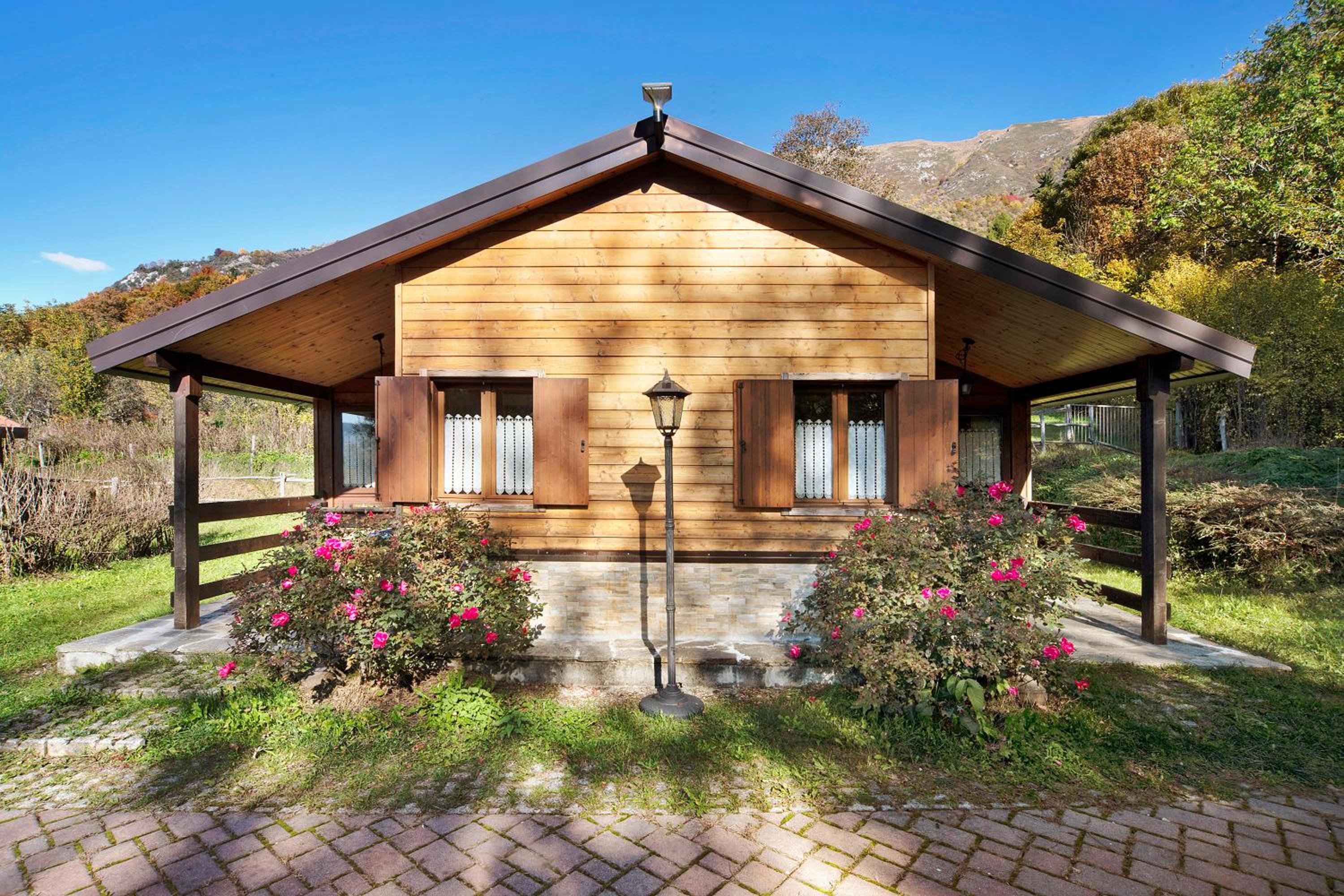 Two-Bedroom House photo 2