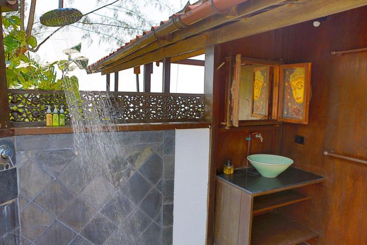 Bungalow with Sea View photo 3