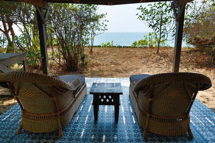 Bungalow with Sea View photo 2
