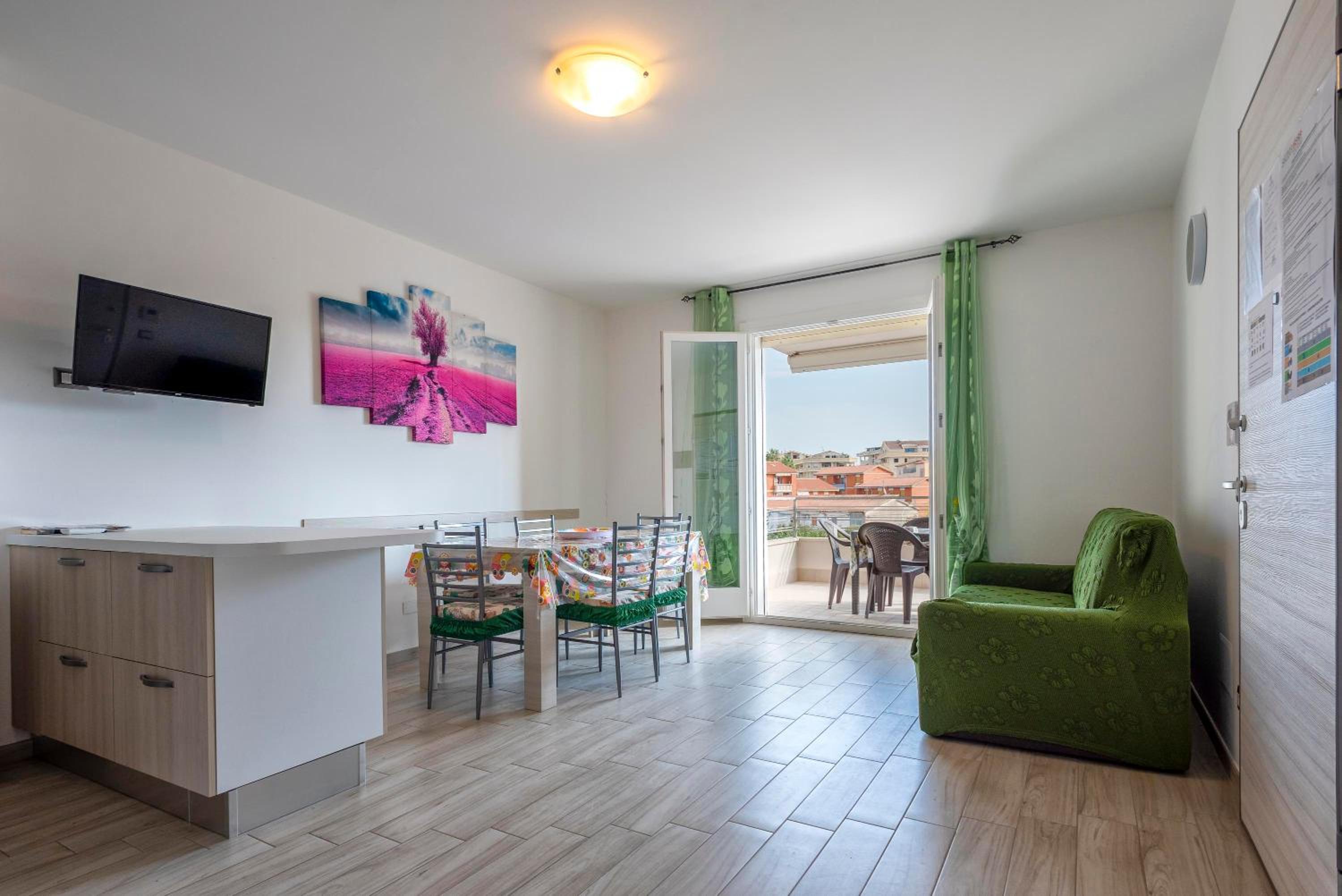 Two-Bedroom Deluxe Apartment with Garden View
