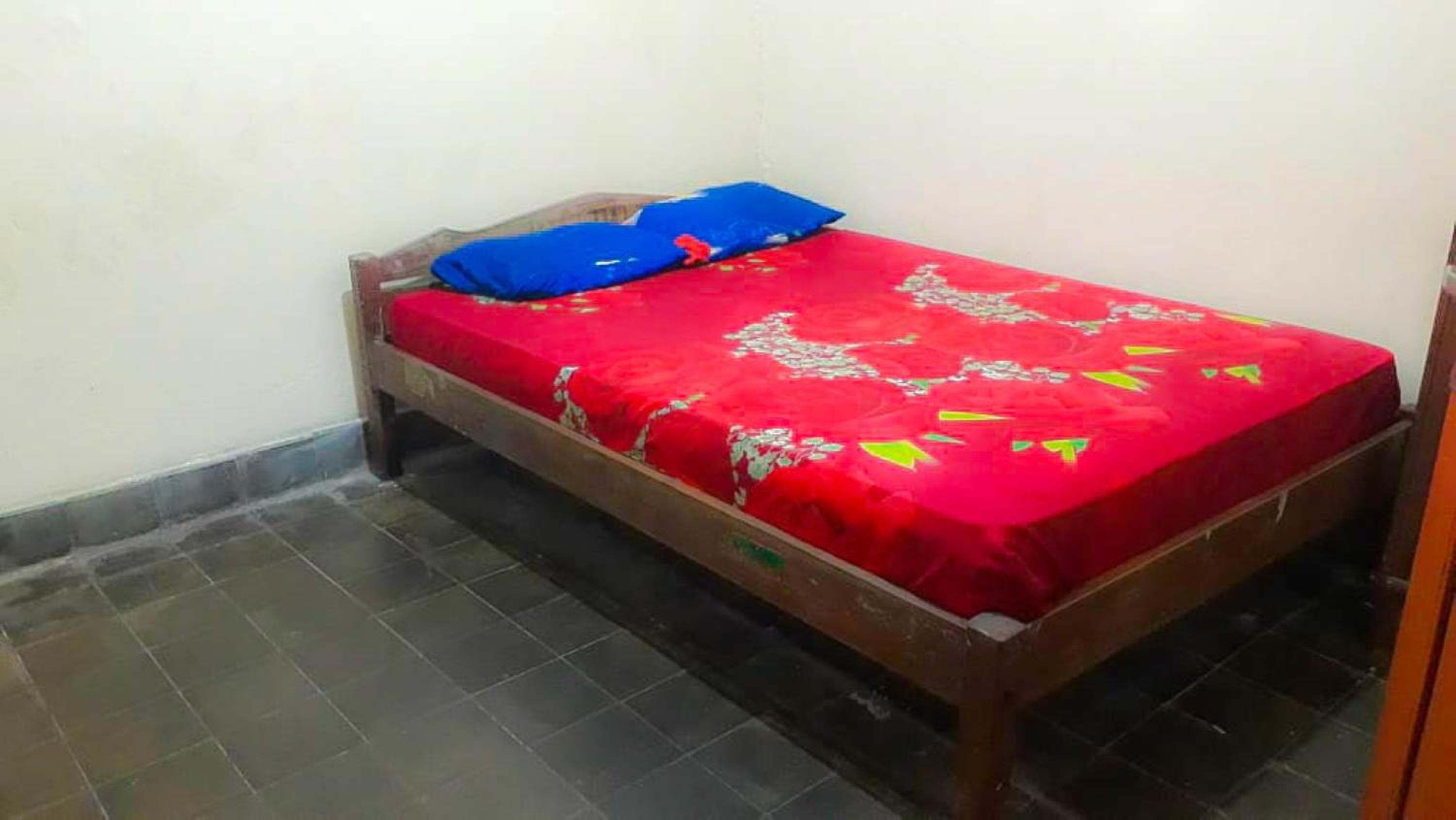 Standard Double Room - Photo 9