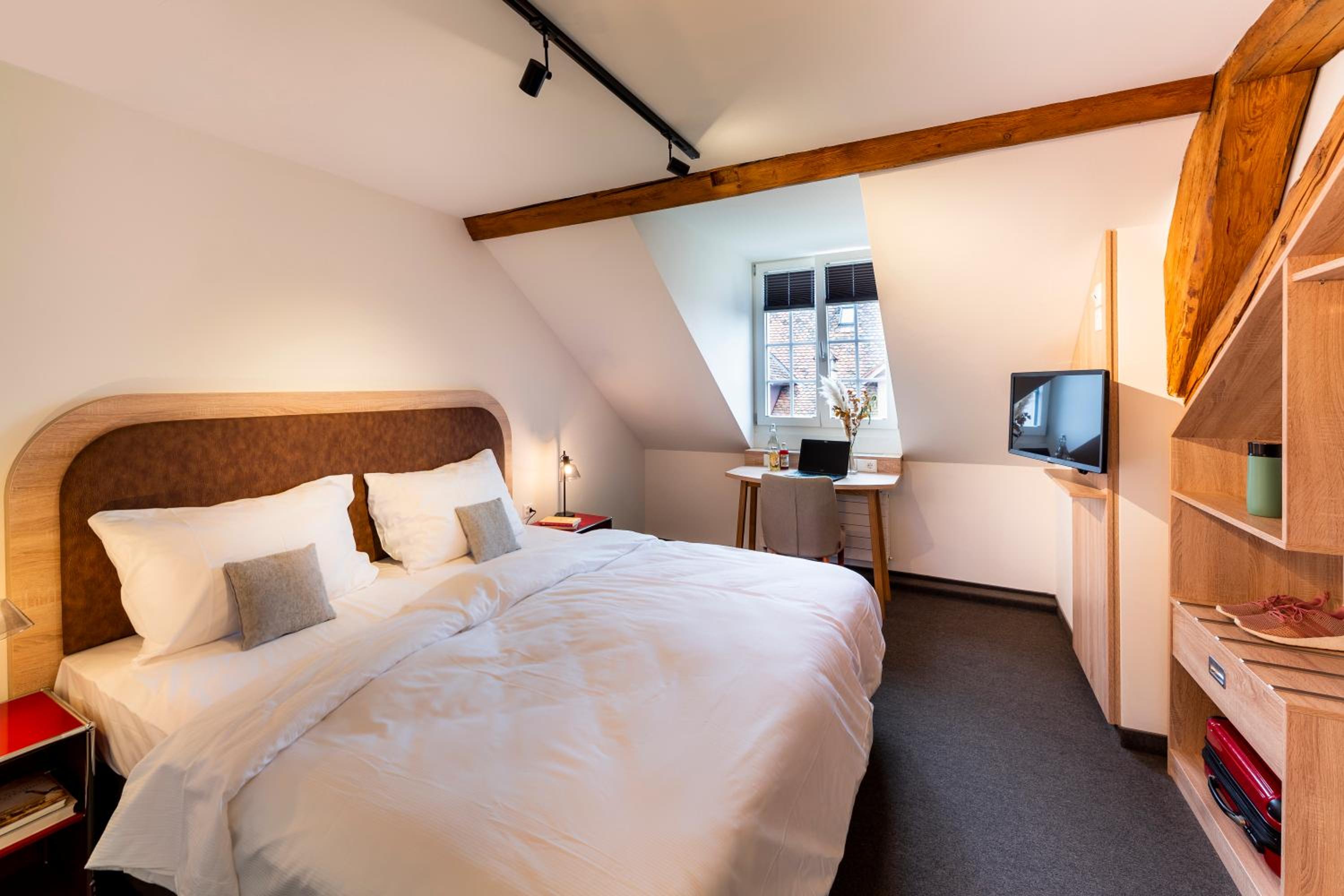 Double Room in Medium