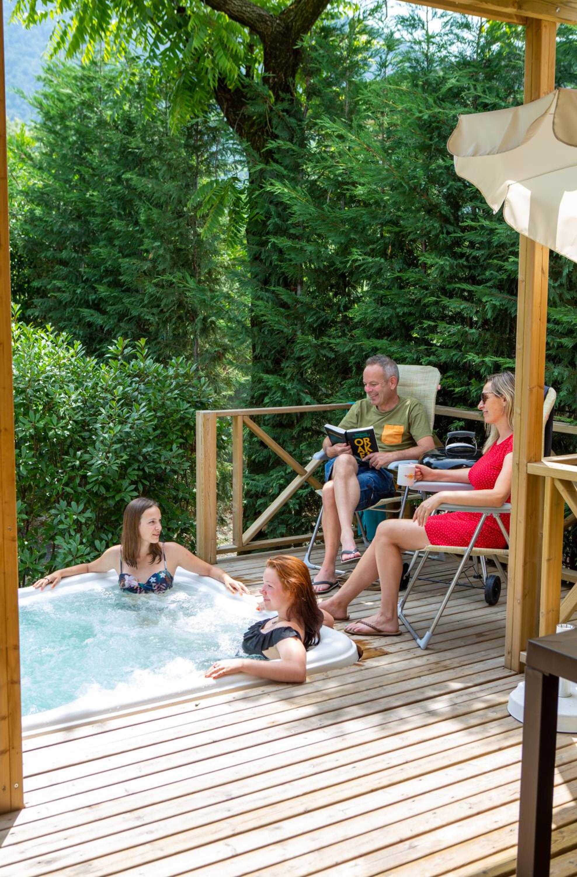 Mobile Home with Jacuzzi  photo 3
