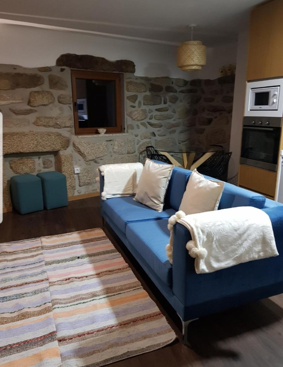 Two-Bedroom House - Photo 9