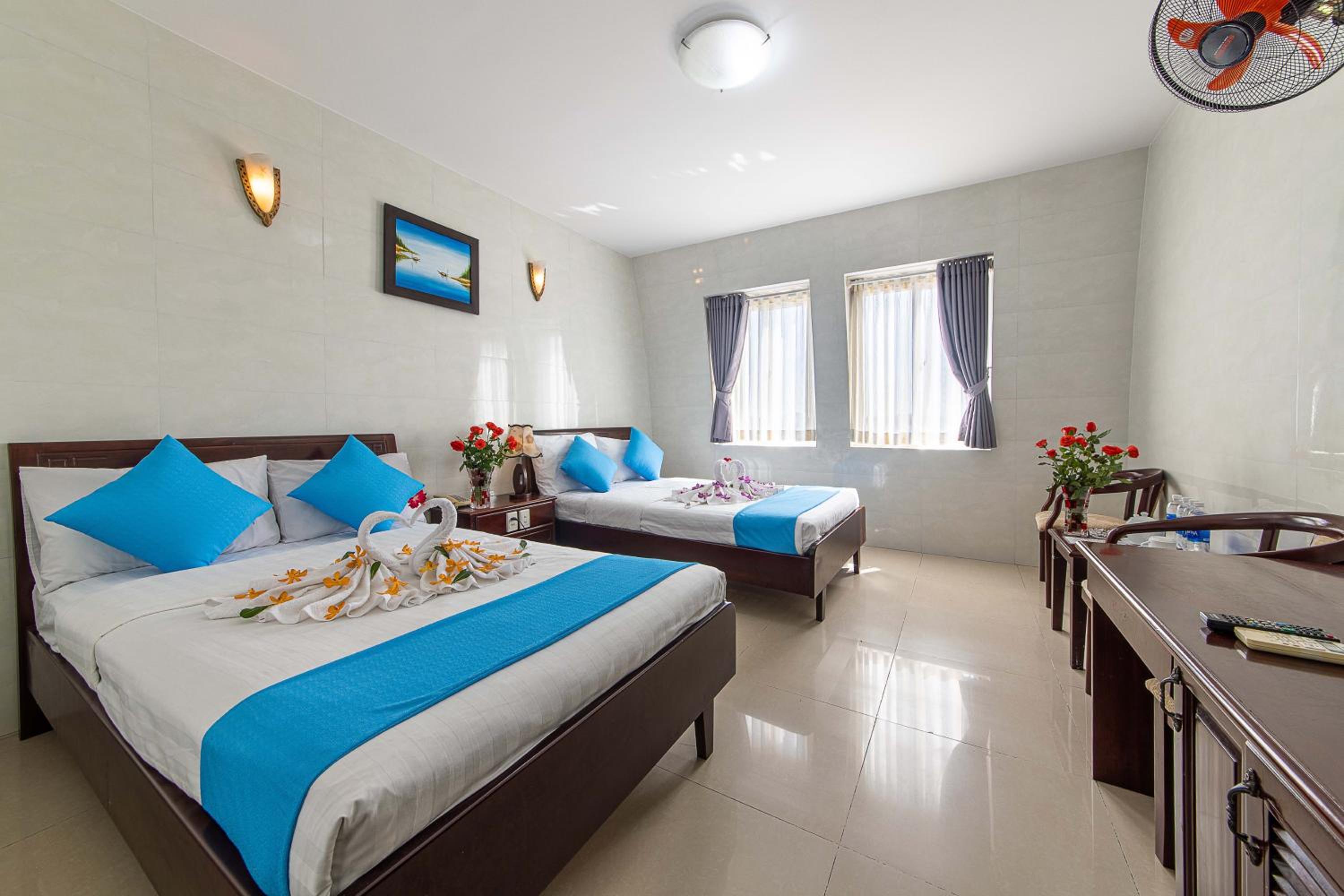 Twin Room - Photo 1