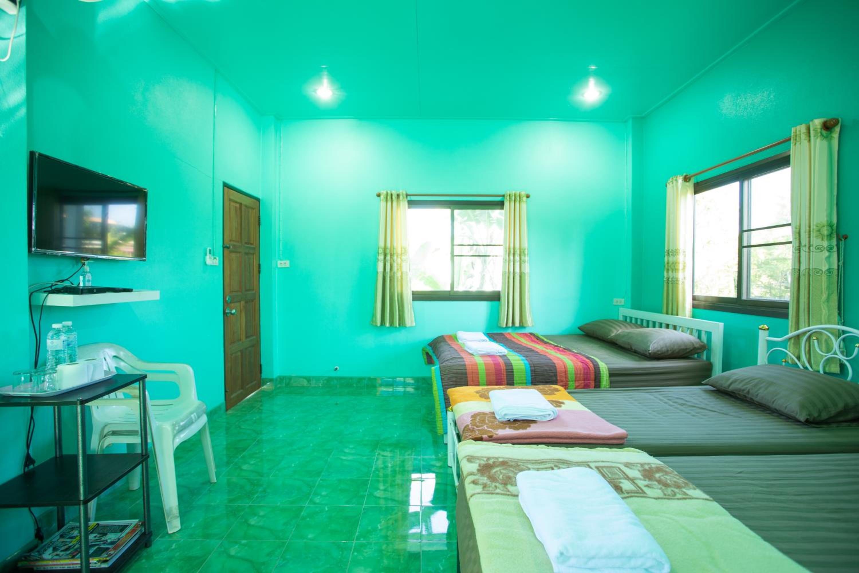 Quadruple Room with Terrace - Photo 10