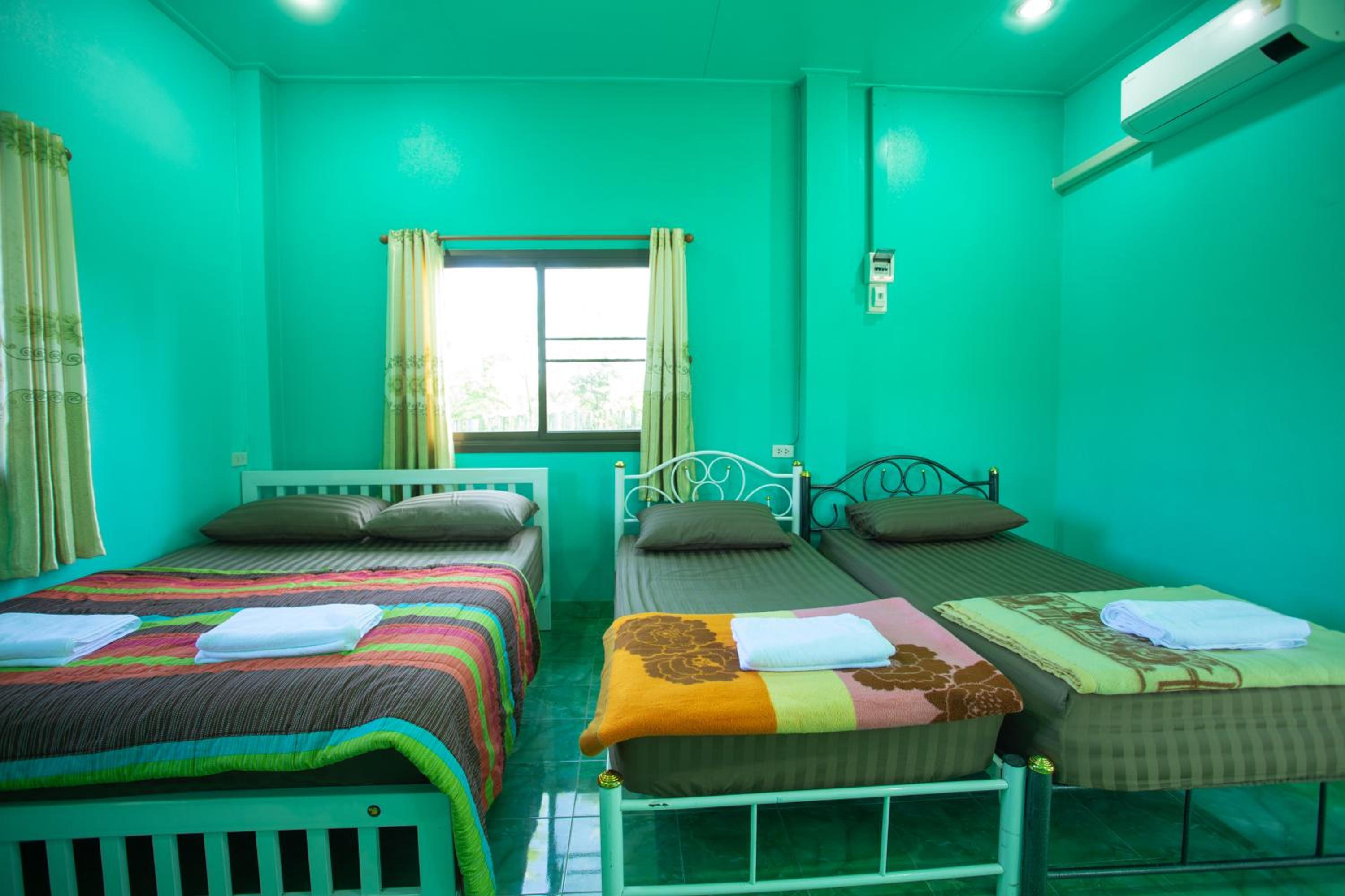 Quadruple Room with Terrace - Photo 9