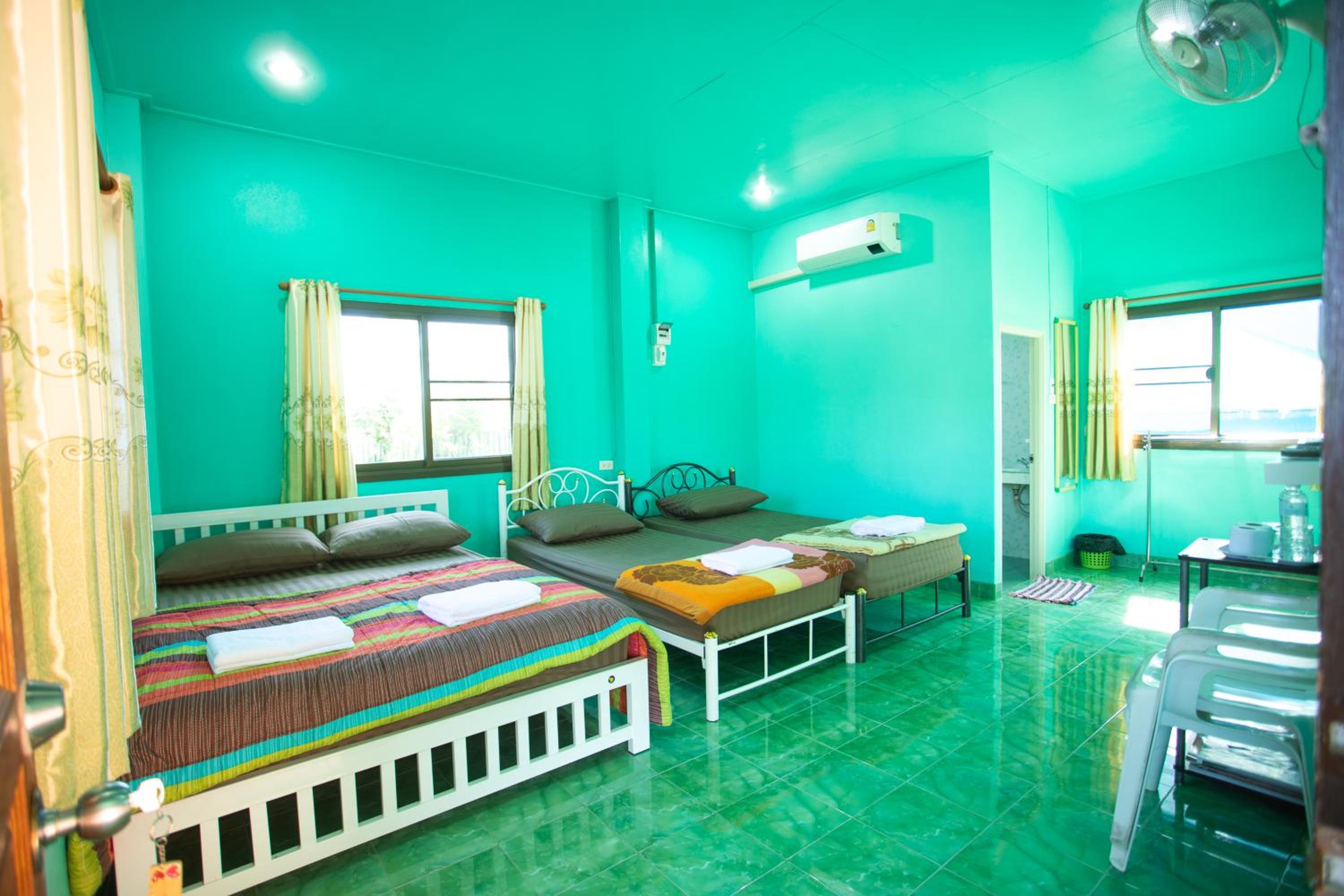 Quadruple Room with Terrace - Photo 8