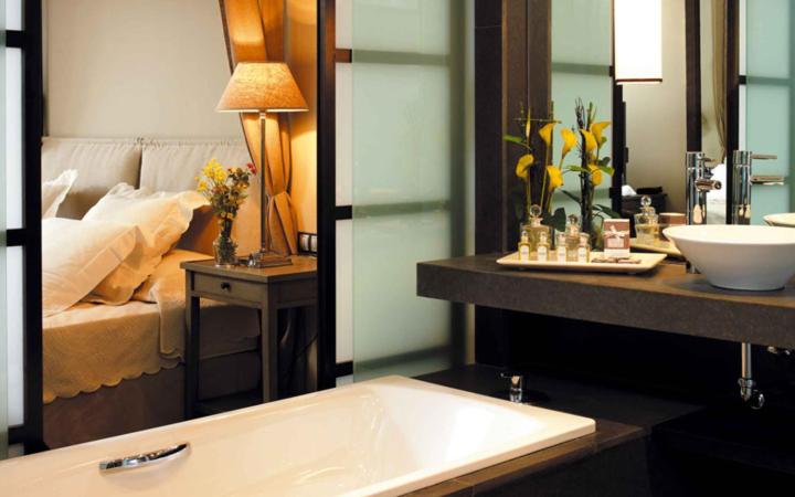 Deluxe Room (2 Adults + 1 Child) photo 2