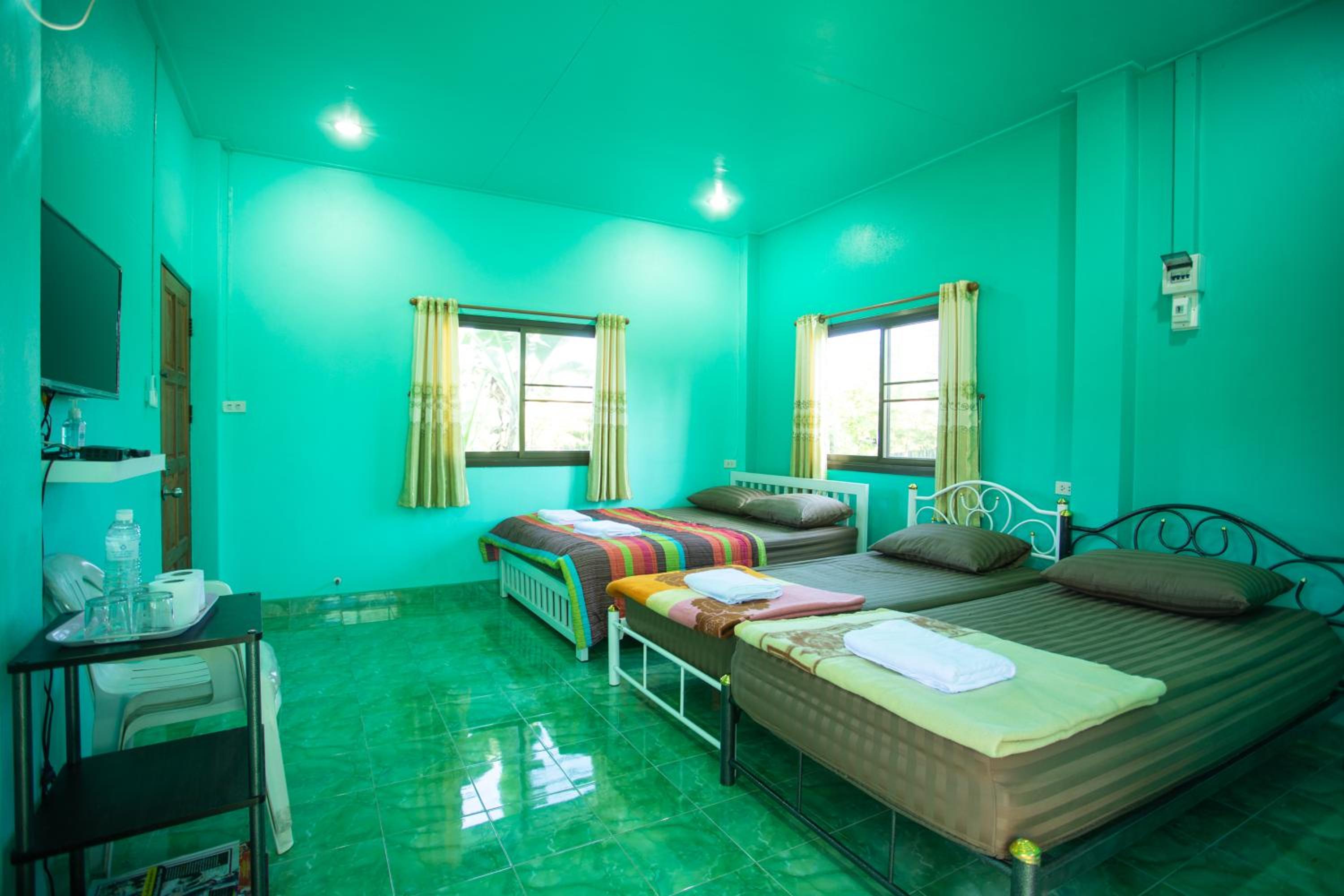 Quadruple Room with Terrace - Photo 3