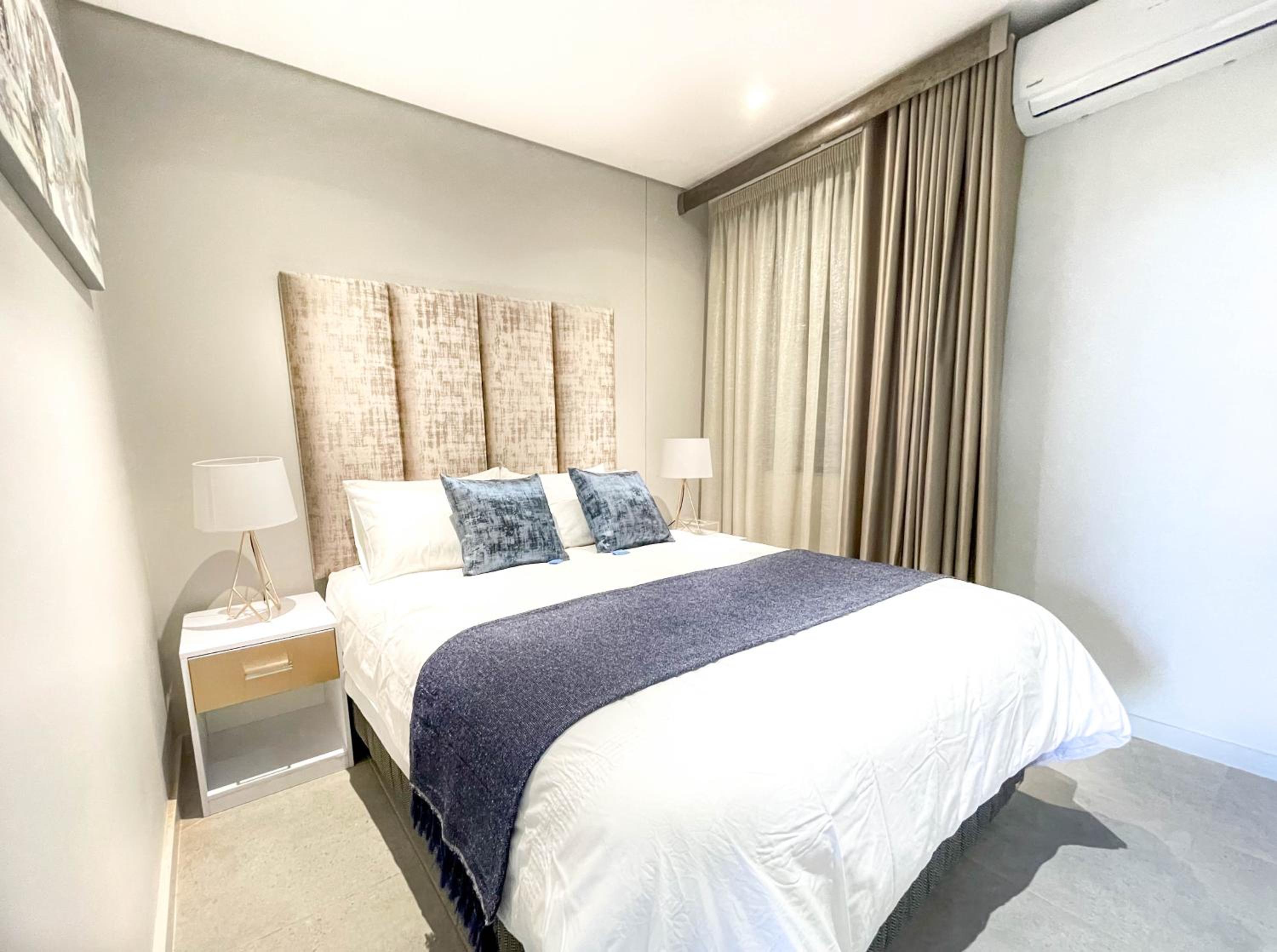 One-Bedroom Apartment - Photo 7