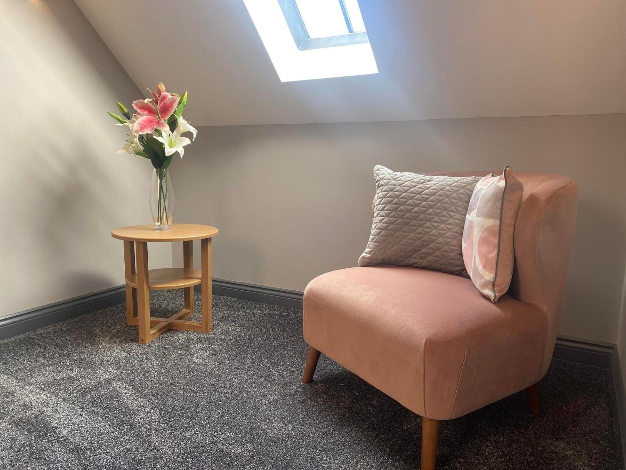Executive Suite - Photo 3