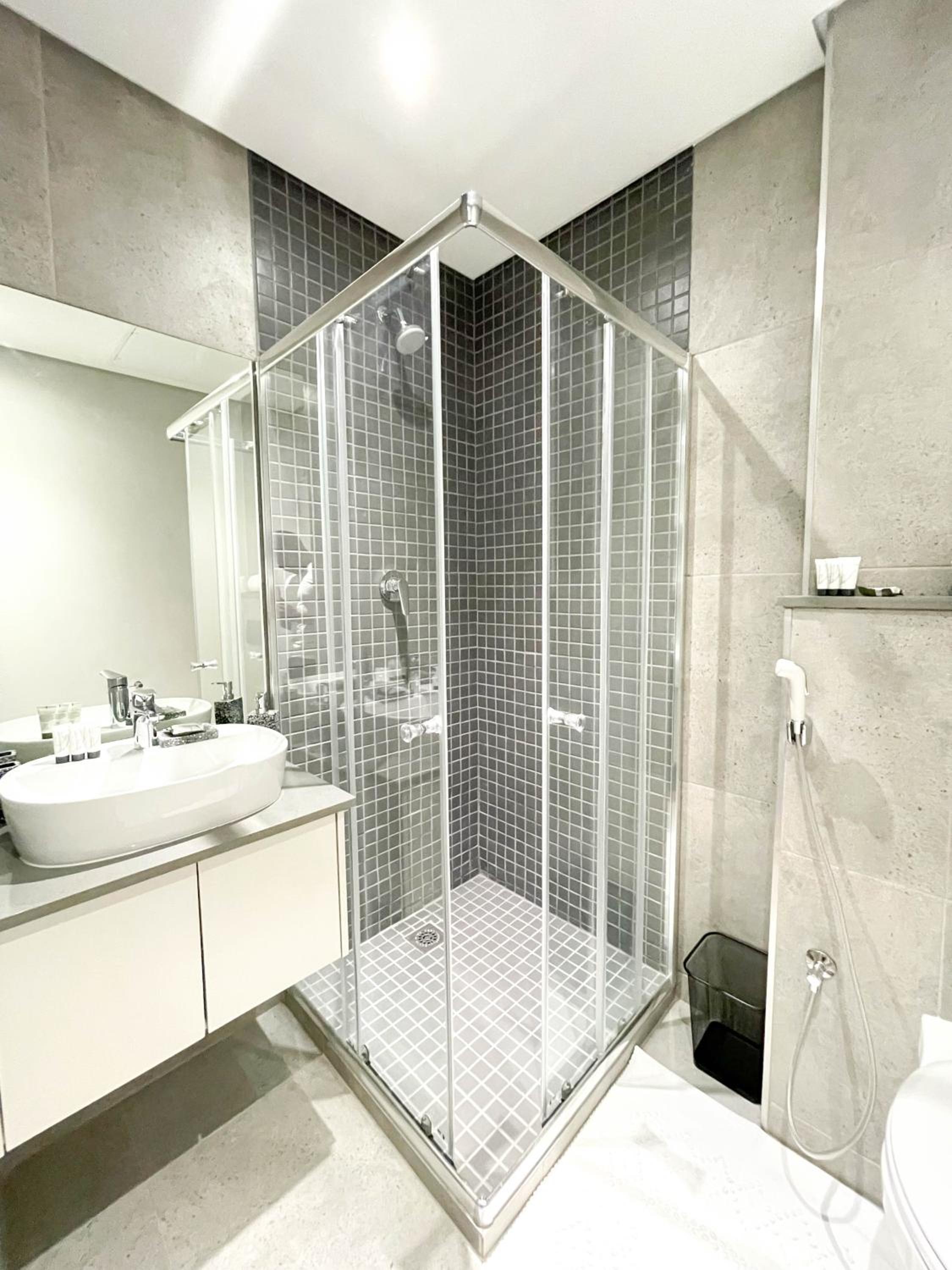 One-Bedroom Apartment - Photo 8