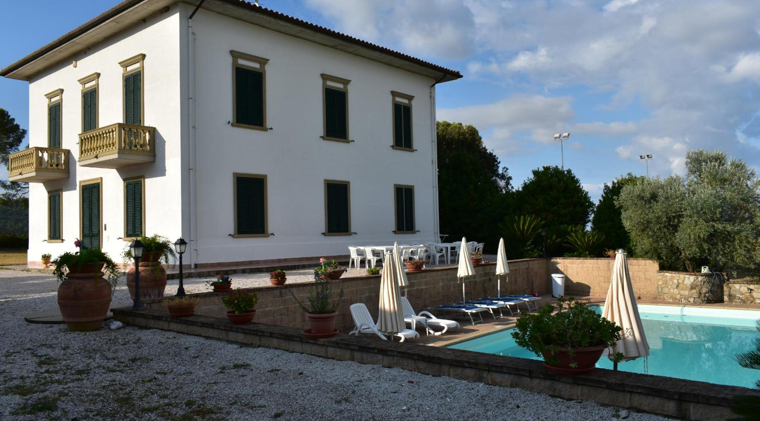 Villa photo 1