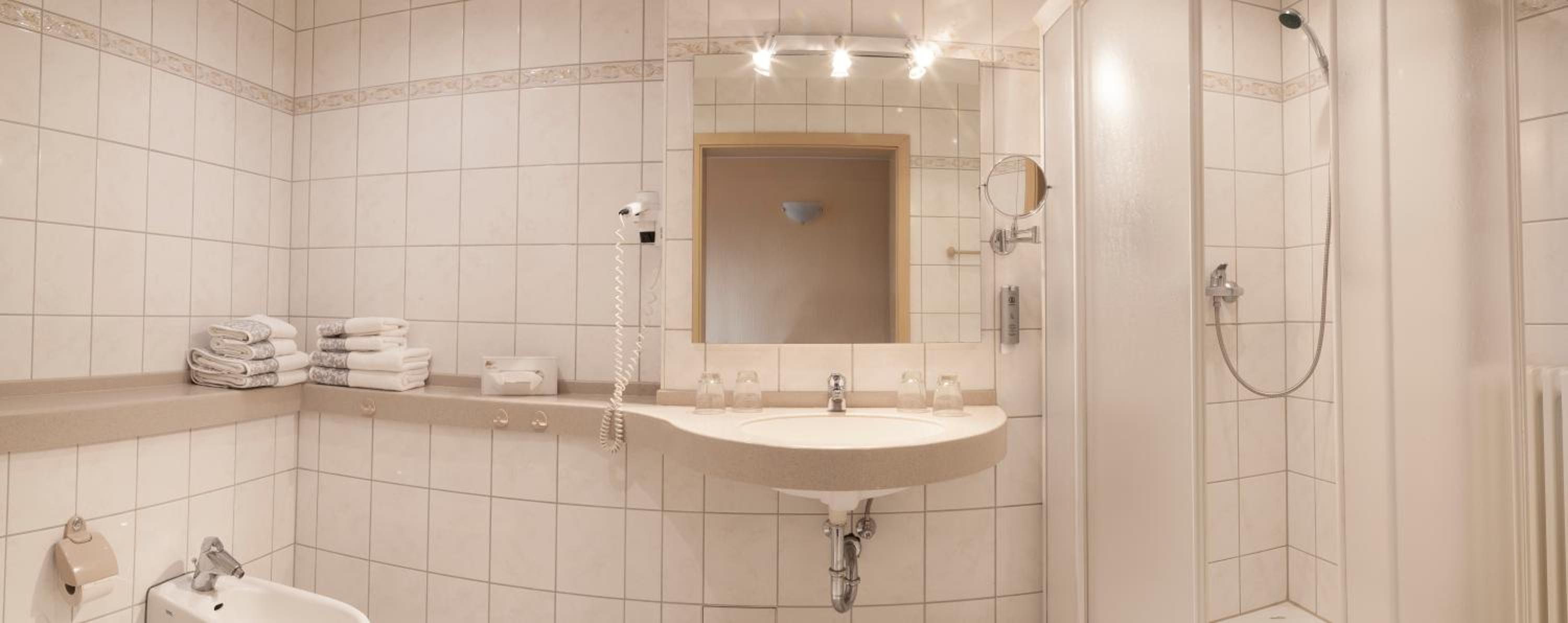 Standard Double Room - Photo 3