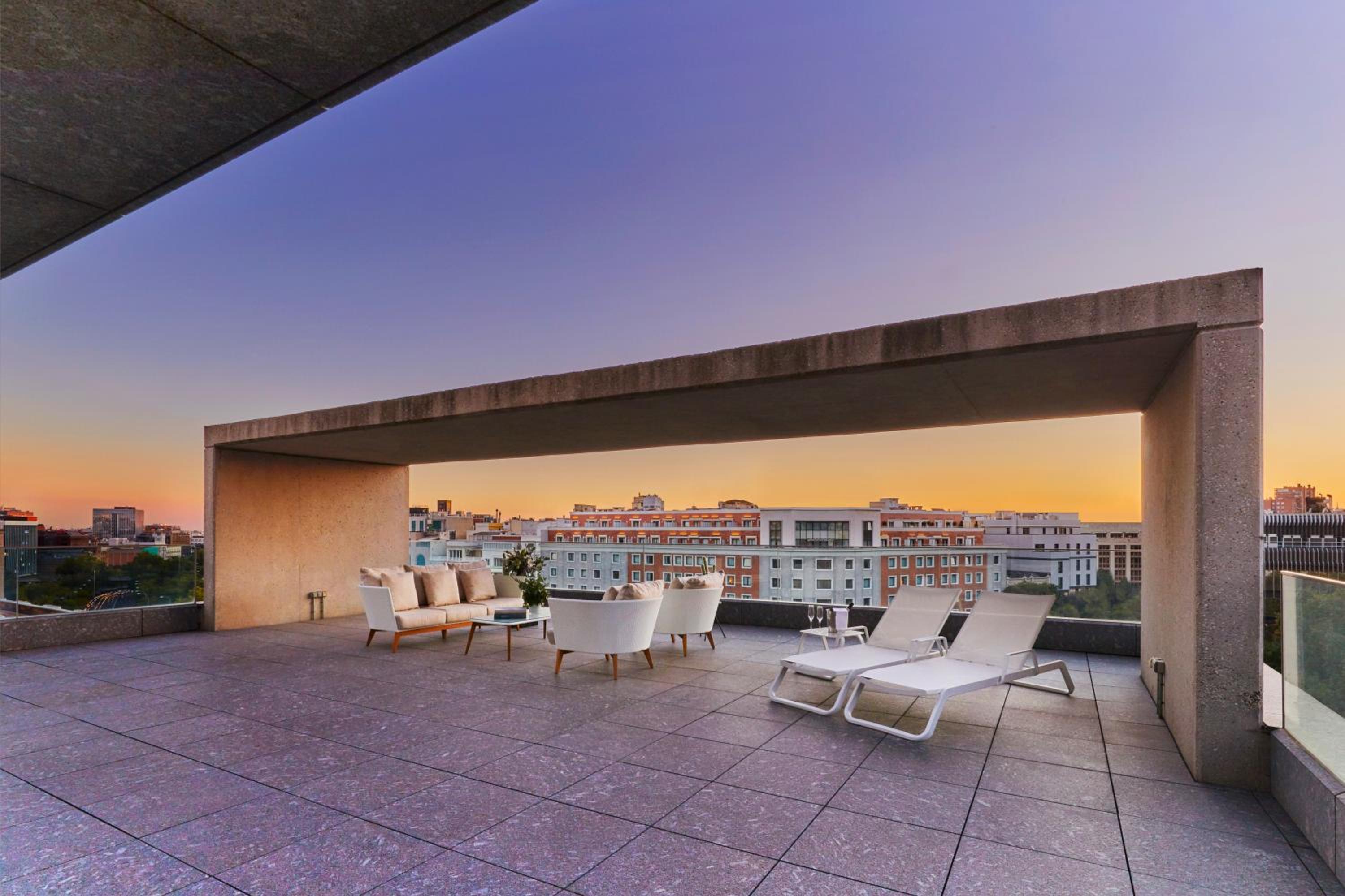 Two-Bedroom Duplex Apartment thumbnail 6