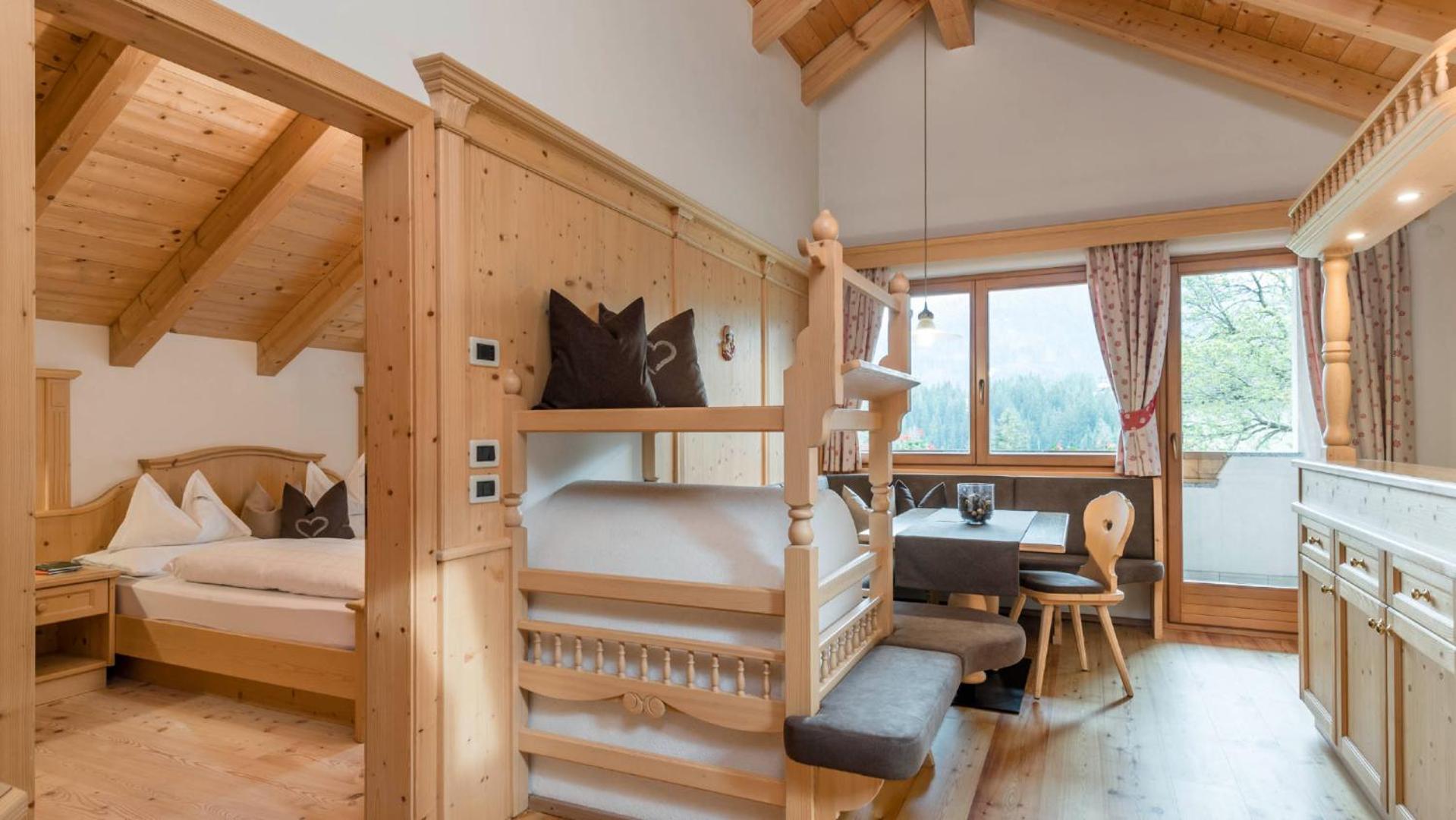 One-Bedroom Apartment - Photo 3