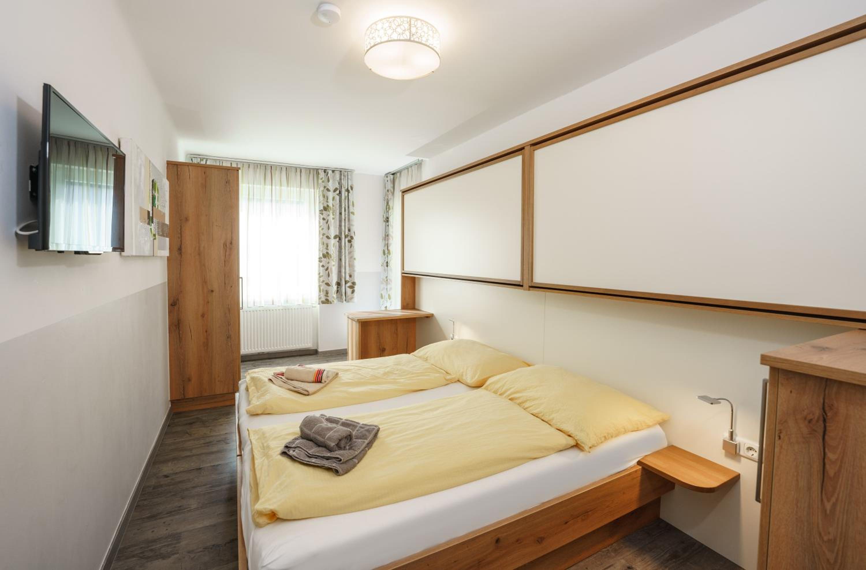 Three-Bedroom Apartment First Floor - Photo 9