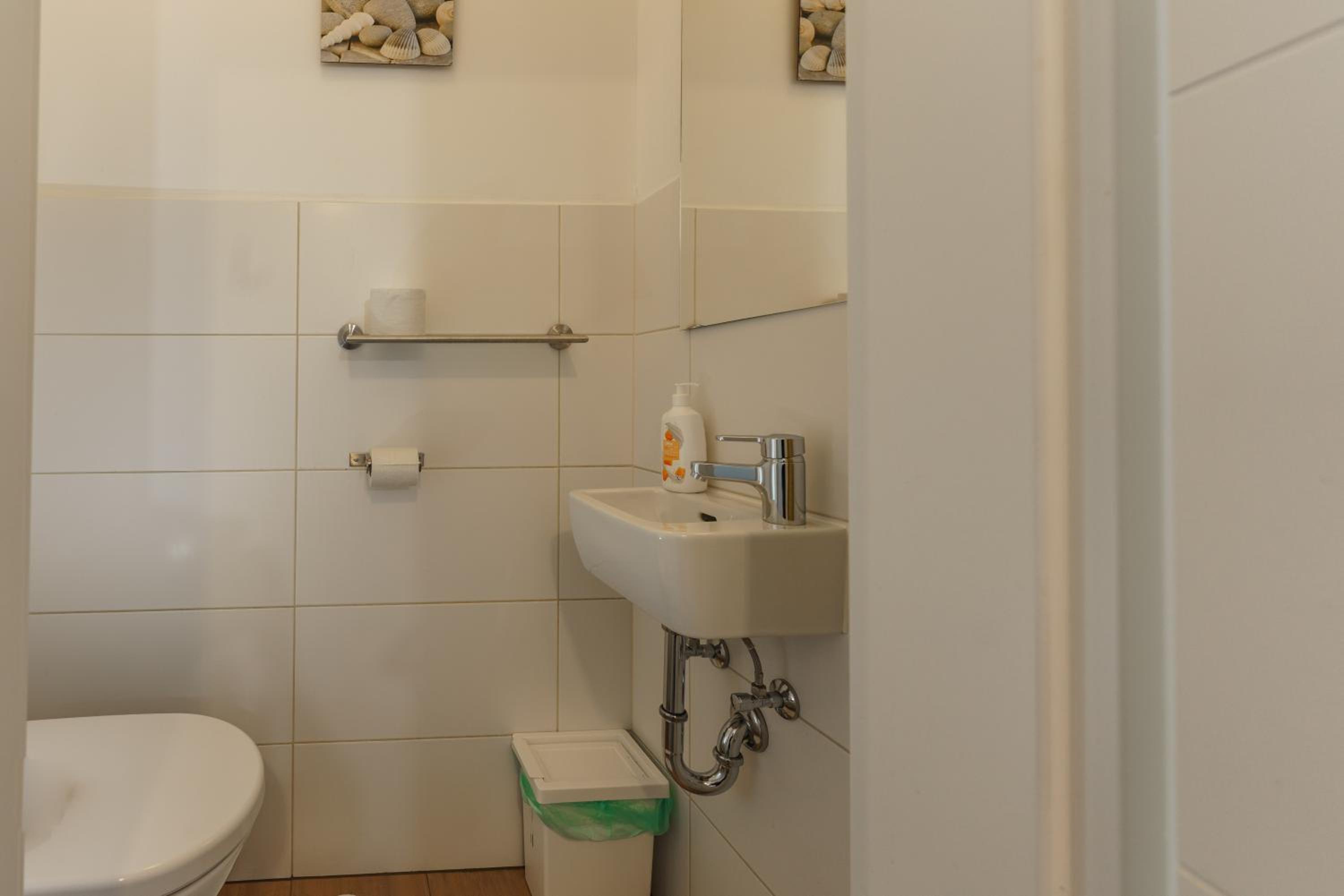 Three-Bedroom Apartment First Floor - Photo 4