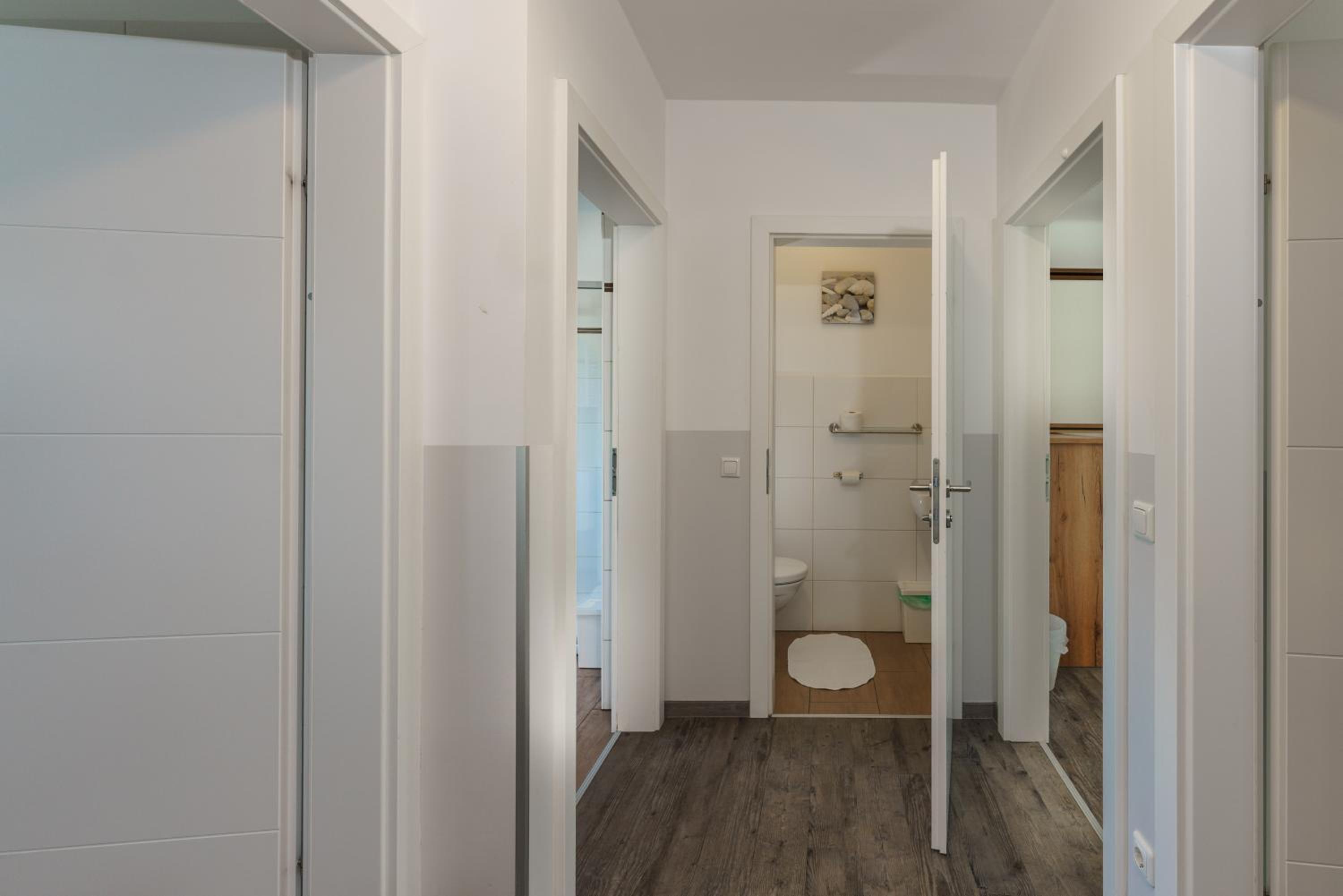 Three-Bedroom Apartment First Floor - Photo 5