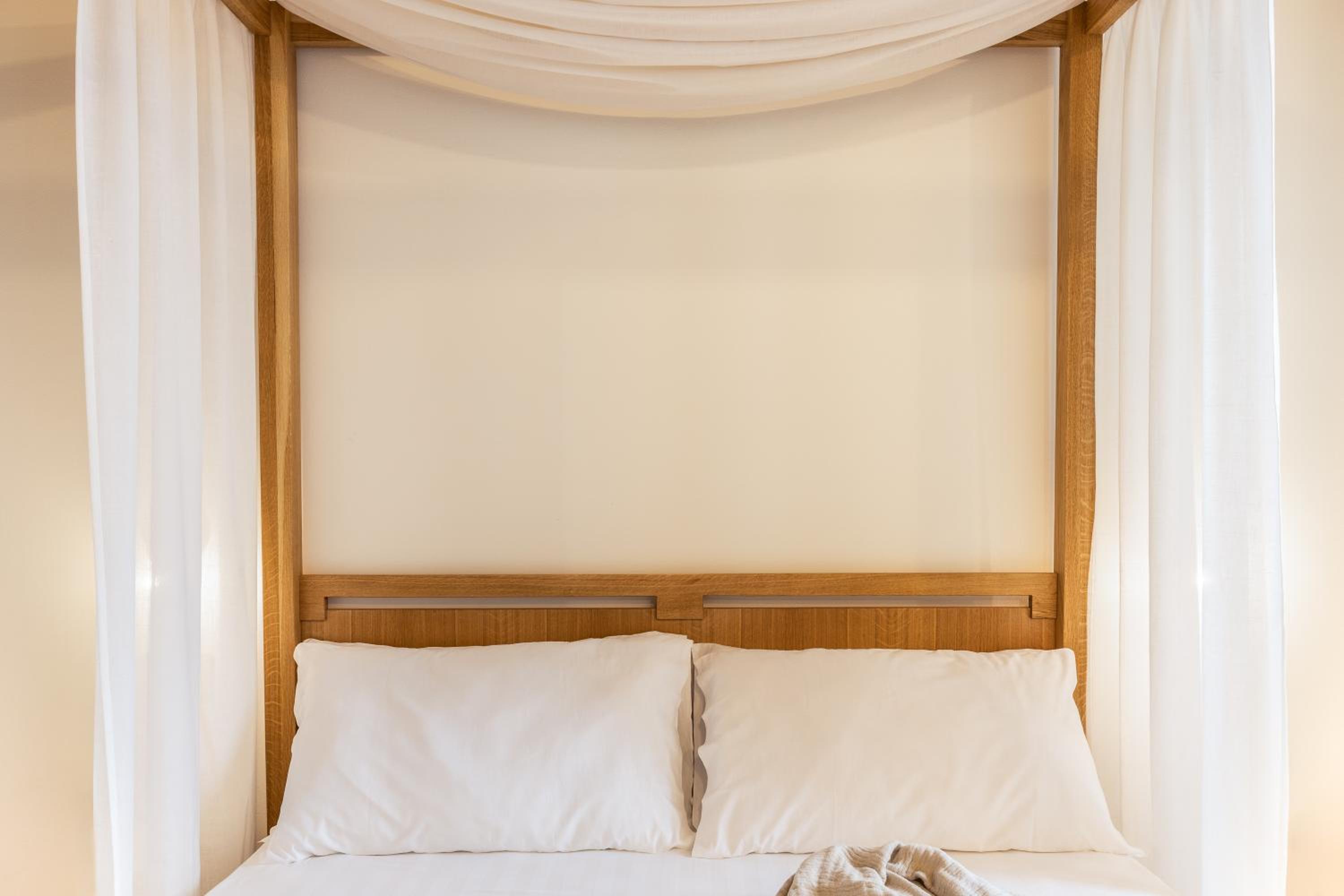 Triple Room with Private Bathroom photo 3