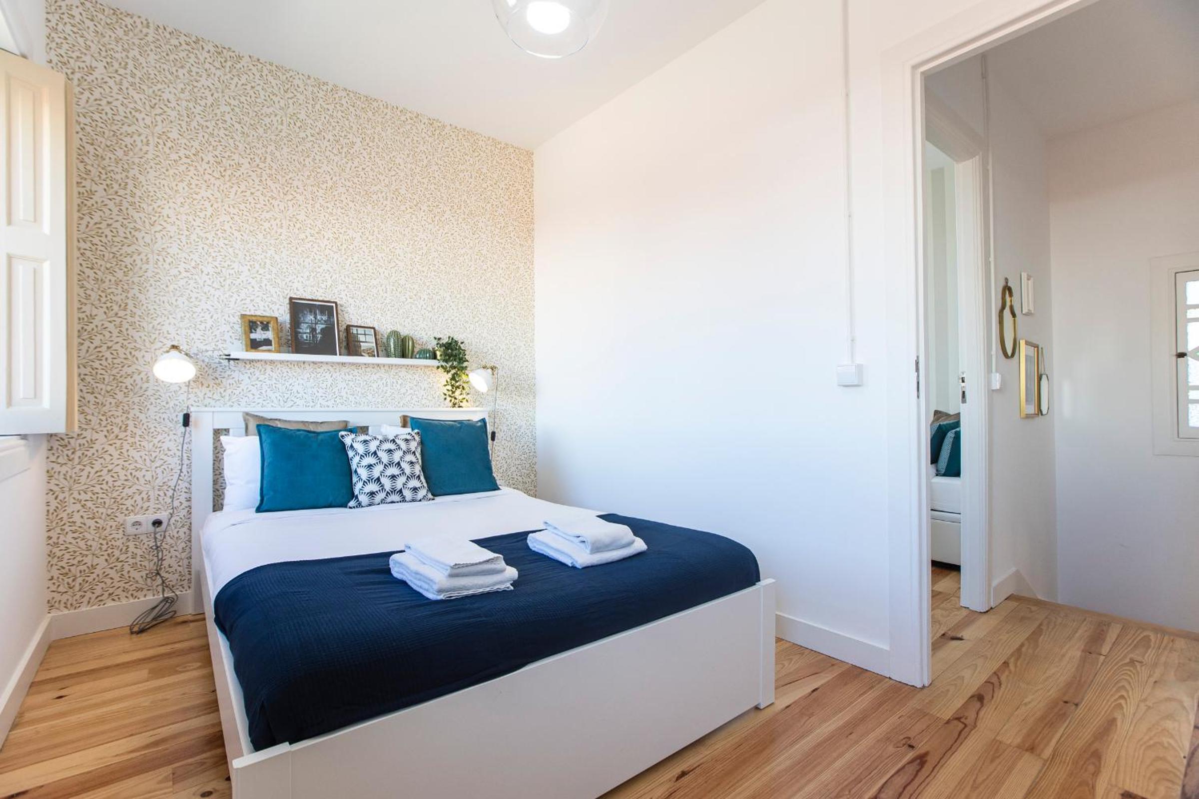 Two-Bedroom Apartment - Photo 2