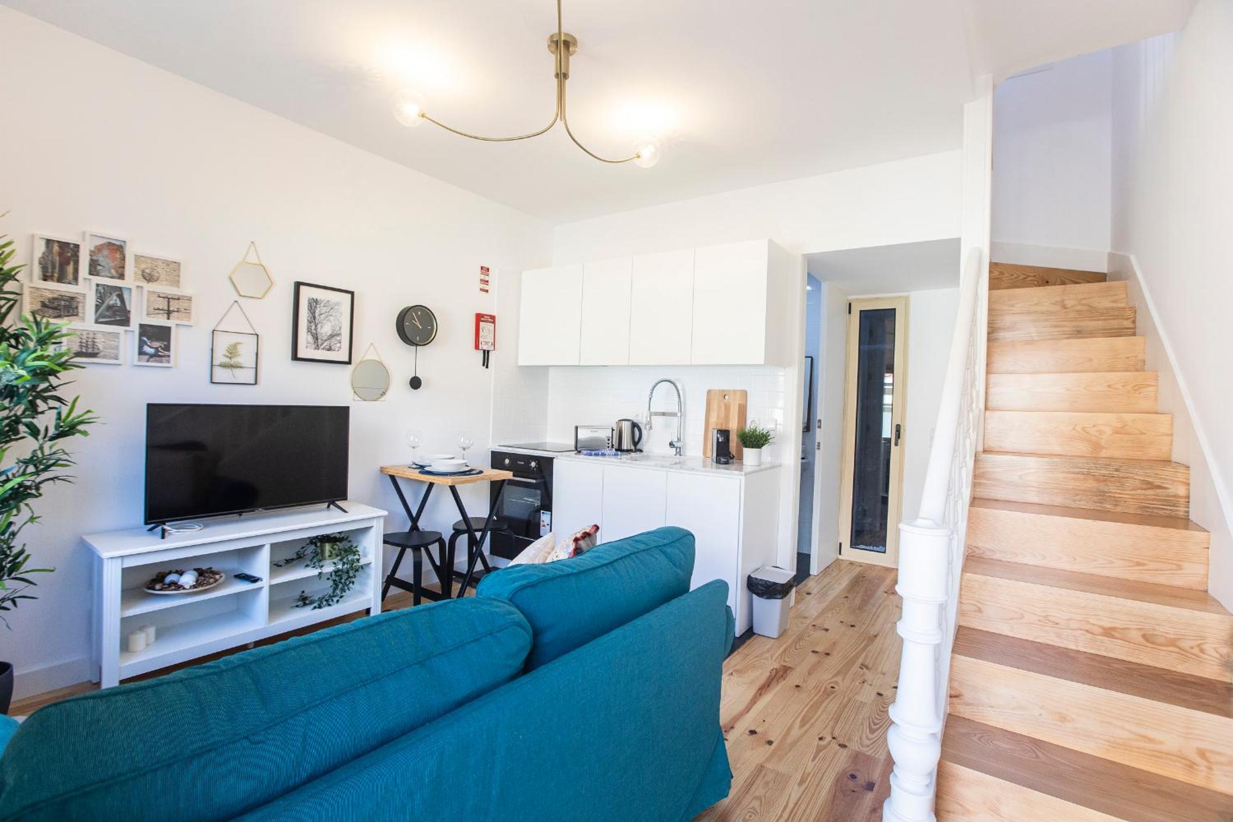 Two-Bedroom Apartment - Photo 19
