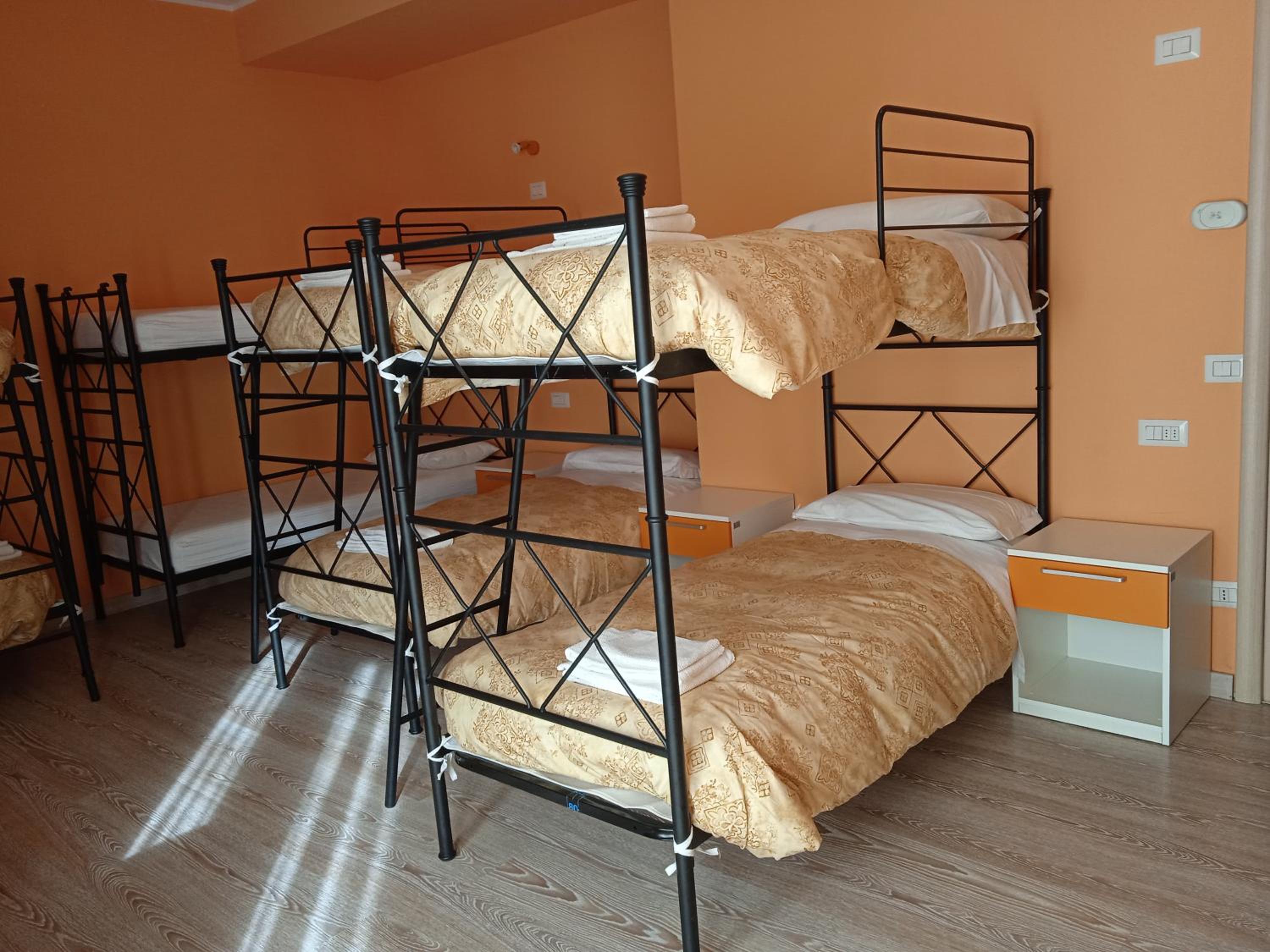 Single Bed in Mixed Dormitory Room photo 2