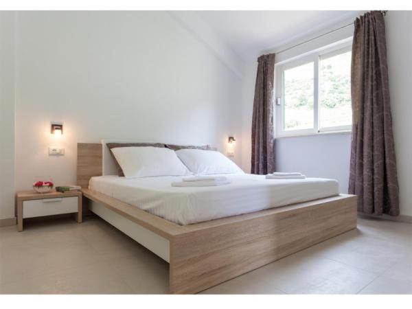 Standard Two-Bedroom Apartment with Balcony and Sea View photo 1
