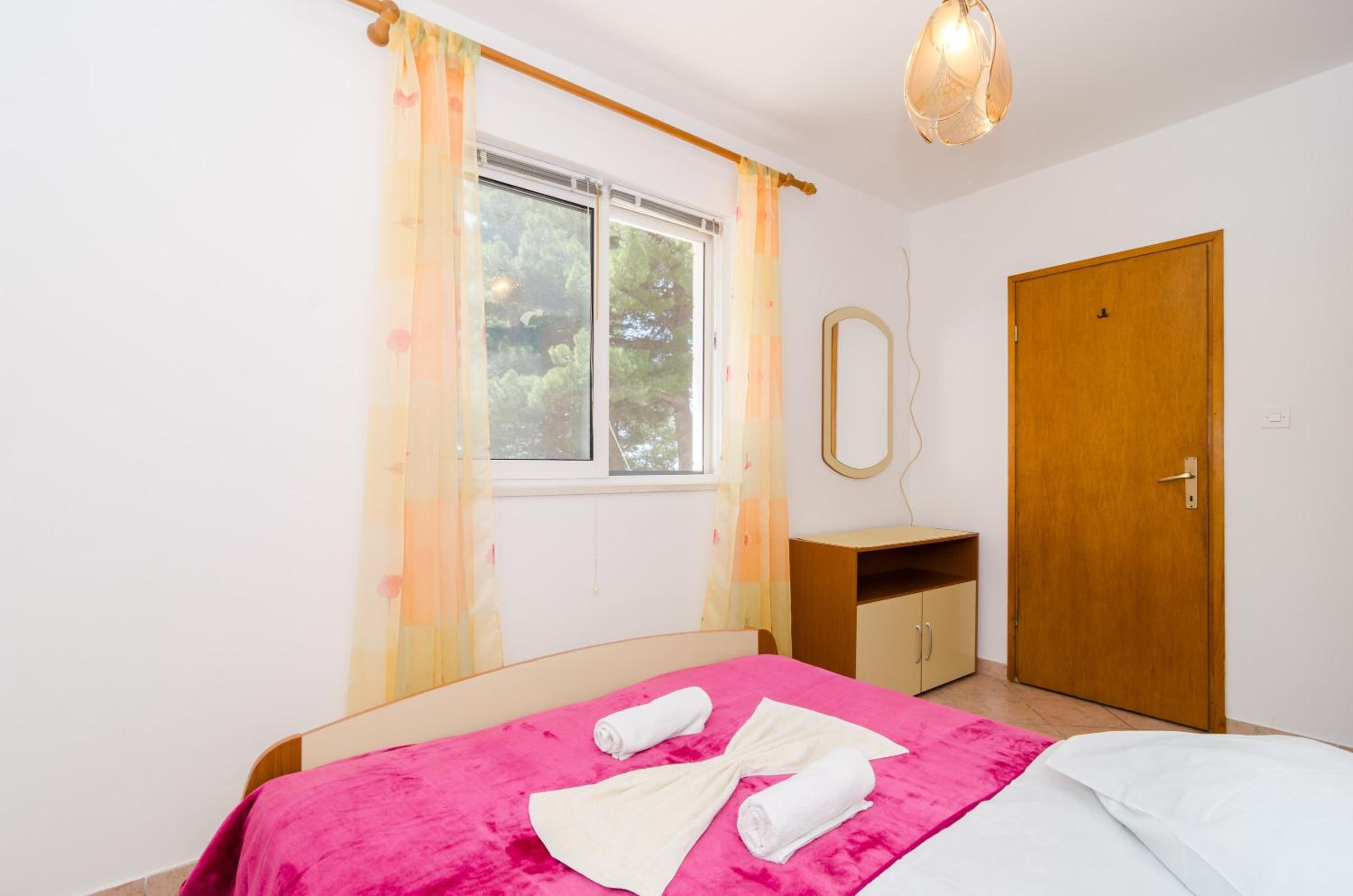 Two Bedroom Apartment with Terrace - Photo 5