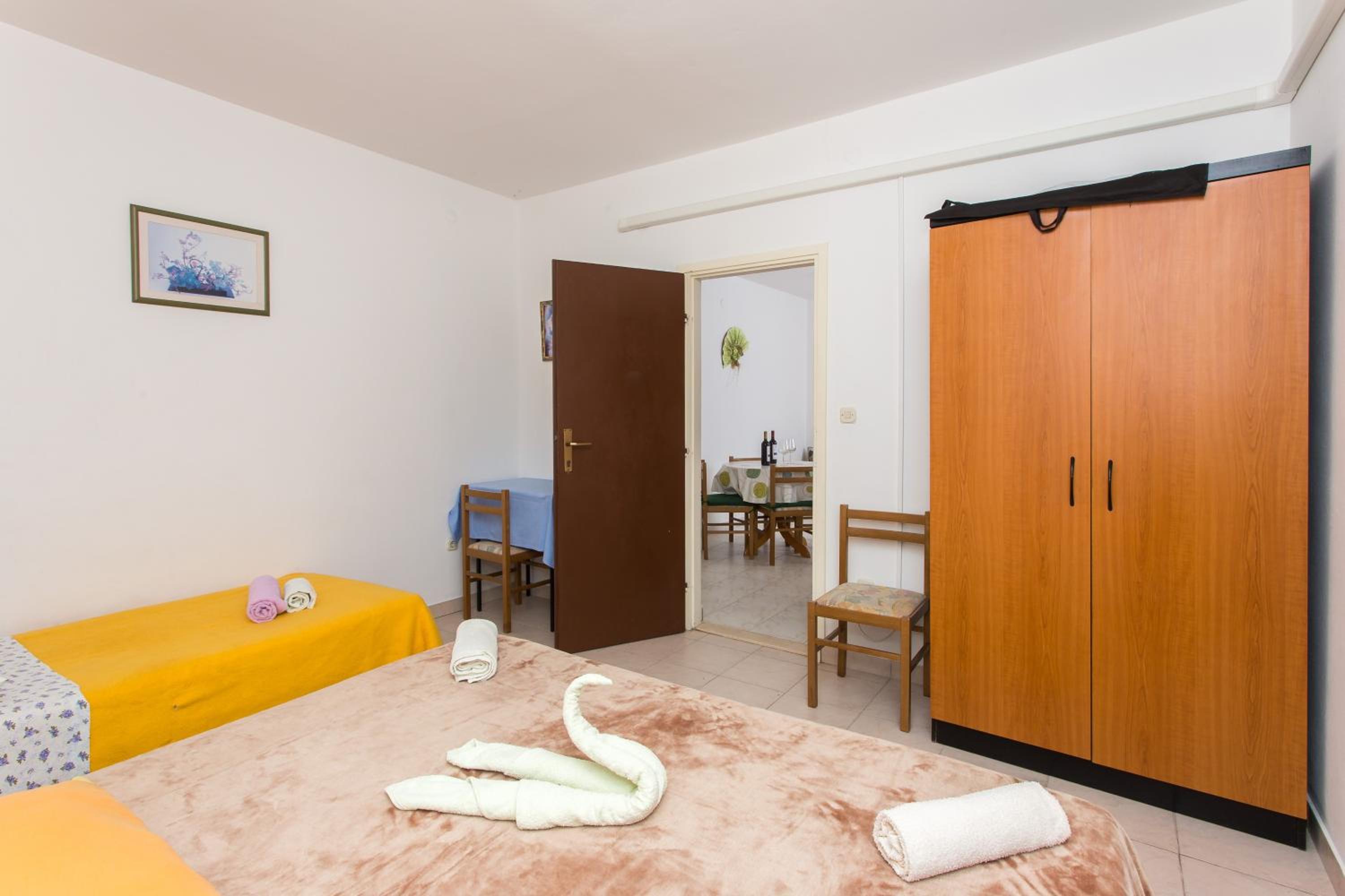 Comfort One-Bedroom Apartment with Balcony and Sea View - Photo 5