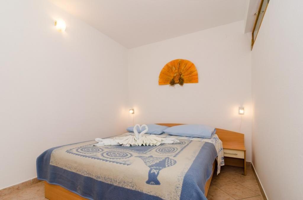 Two Bedroom Apartment with Terrace - Photo 1