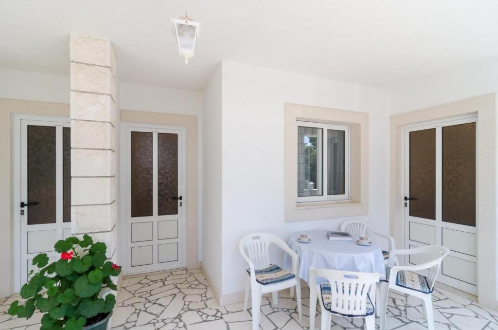 Standard One-Bedroom Apartment with Balcony and Sea View - Photo 20