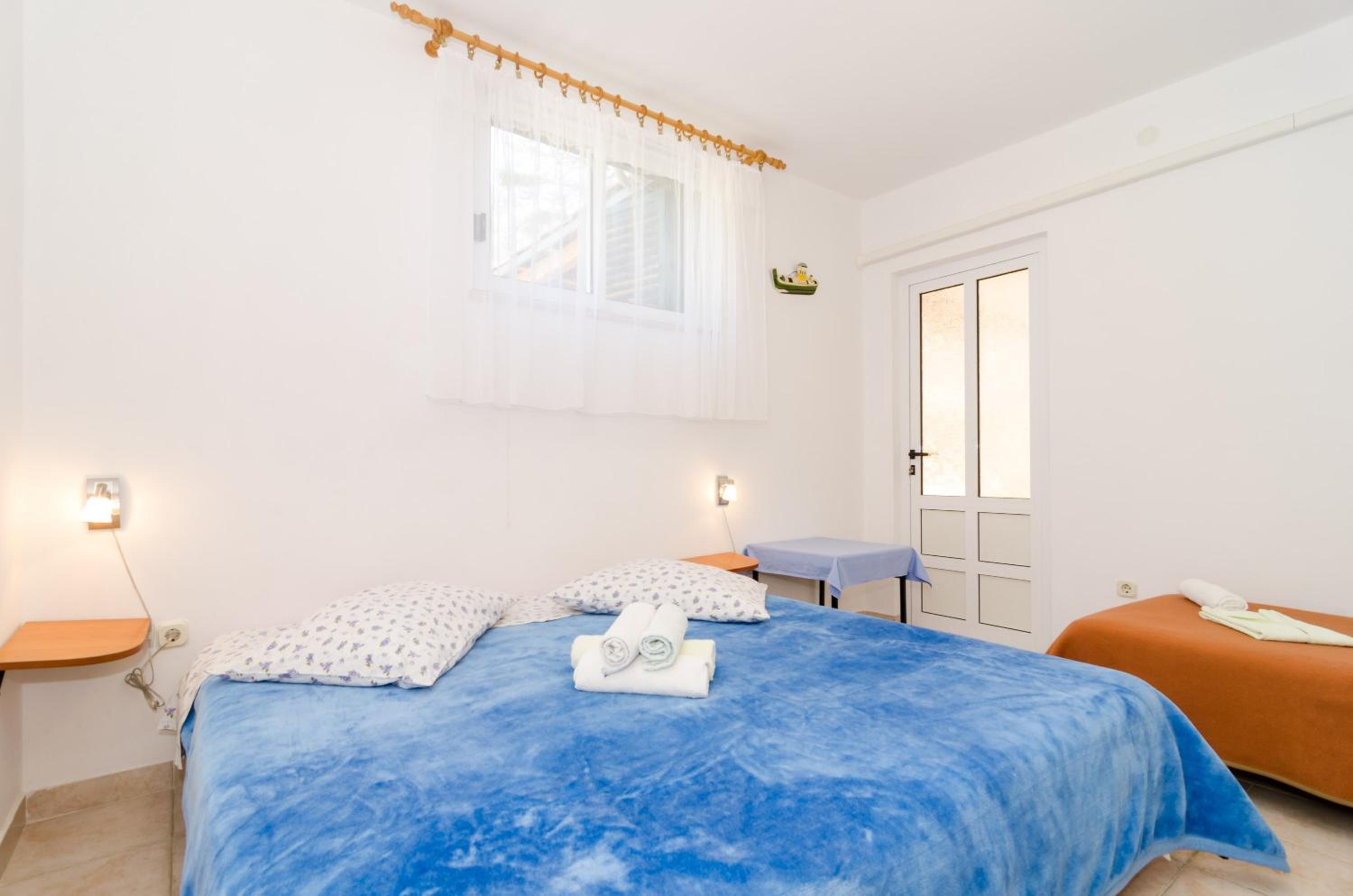 Standard One-Bedroom Apartment with Balcony and Sea View - Photo 18