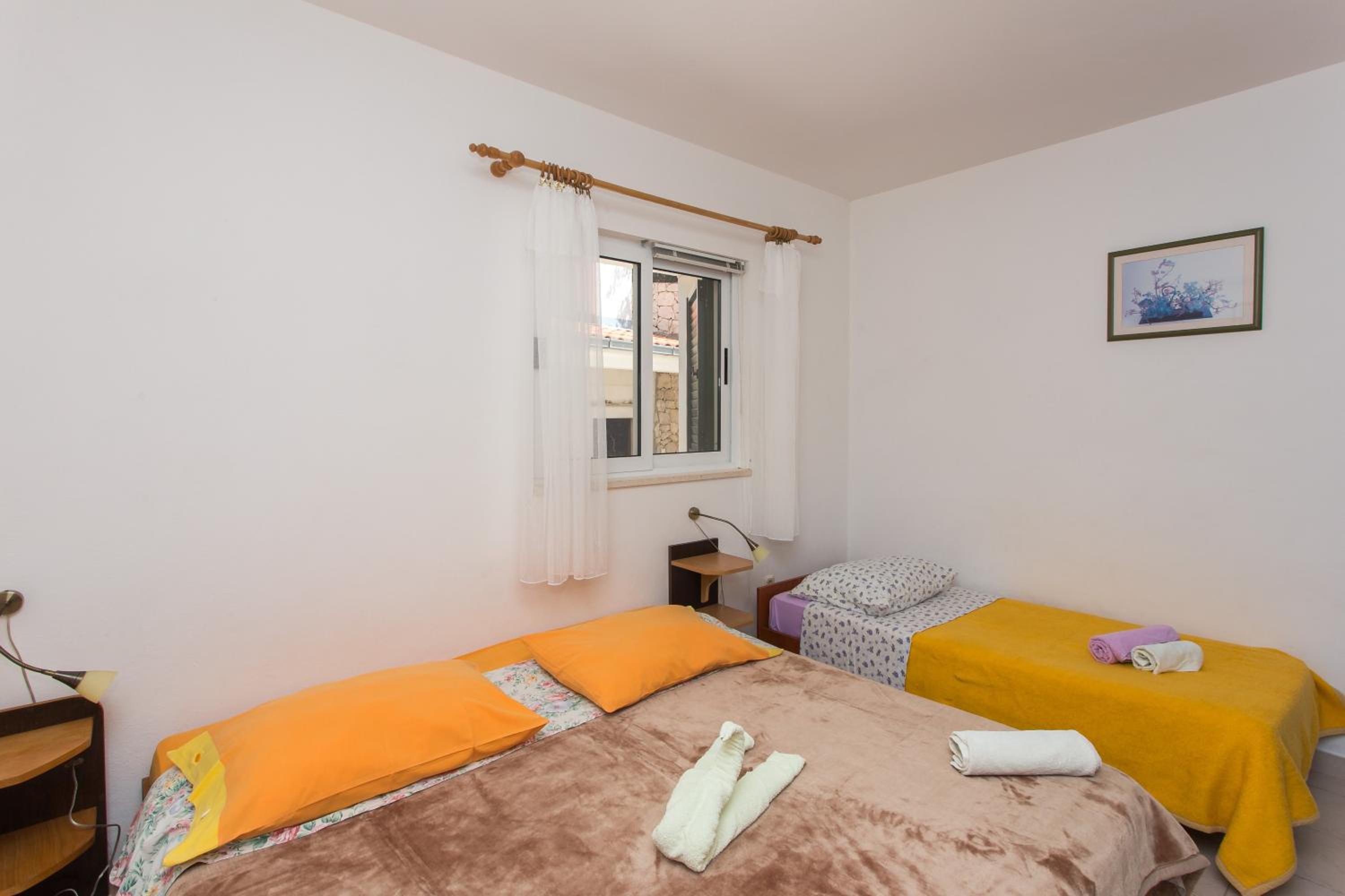 Comfort One-Bedroom Apartment with Balcony and Sea View - Photo 6
