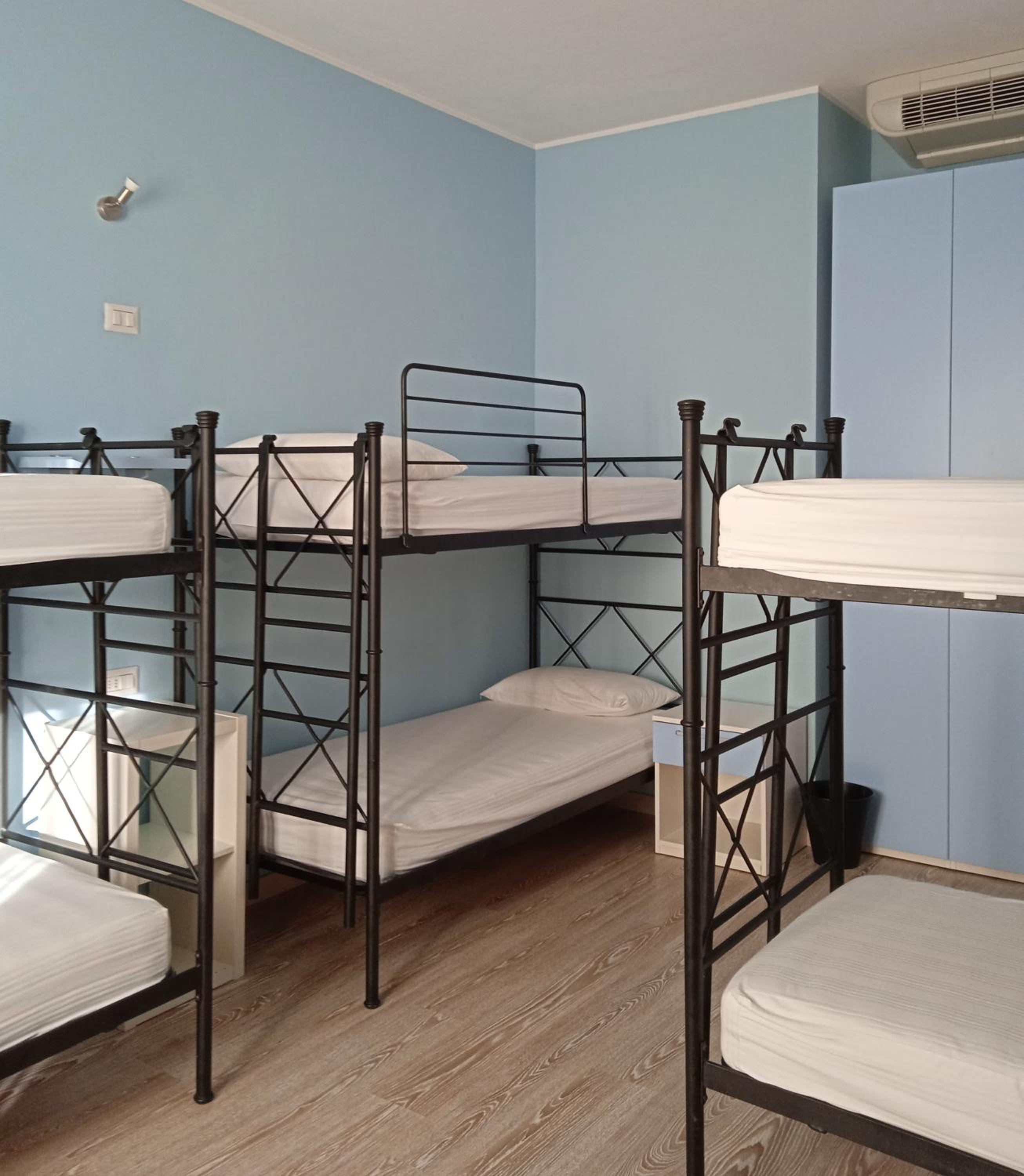 Single Bed in Mixed Dormitory Room photo 2