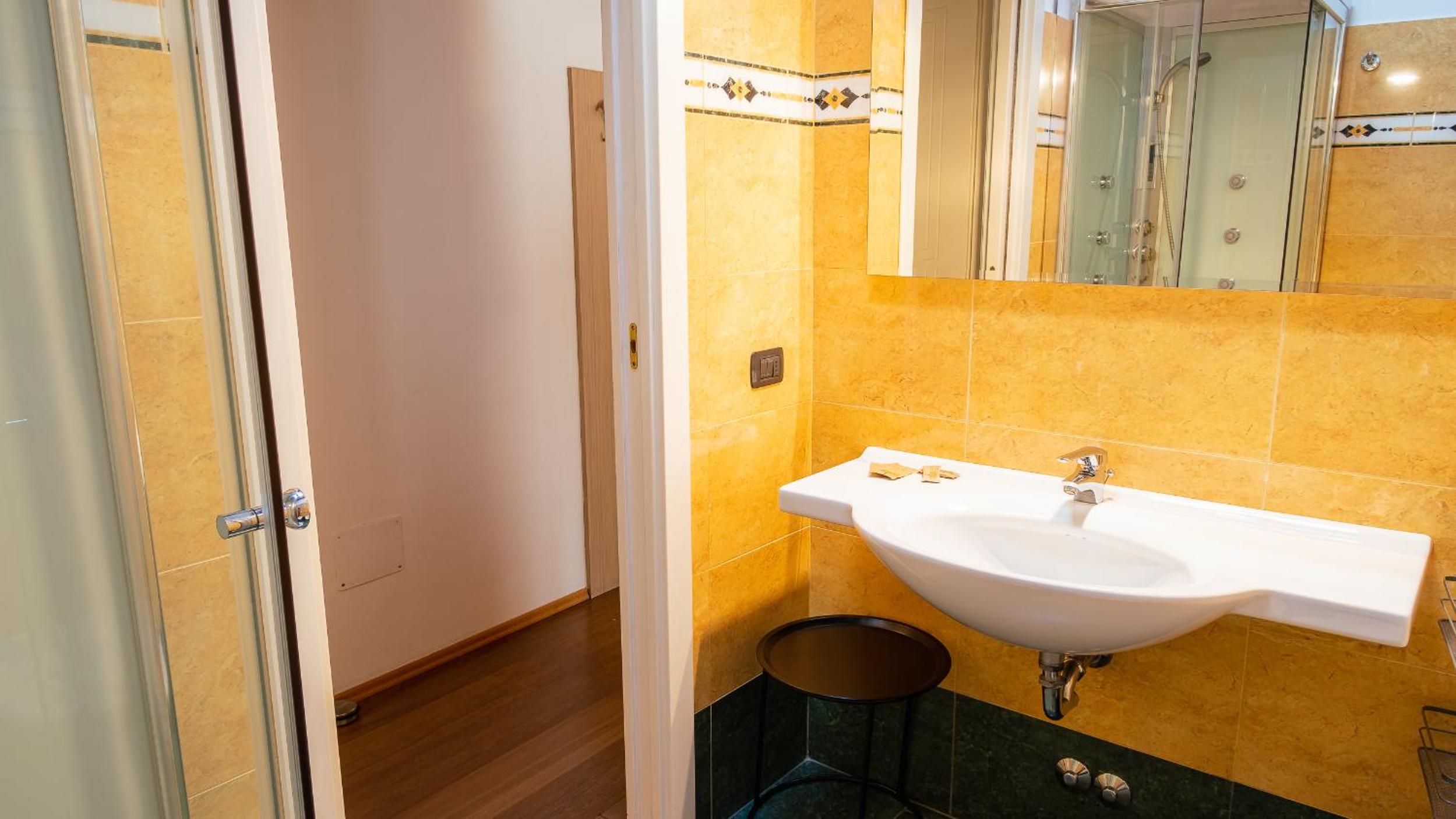Triple Room - Photo 26