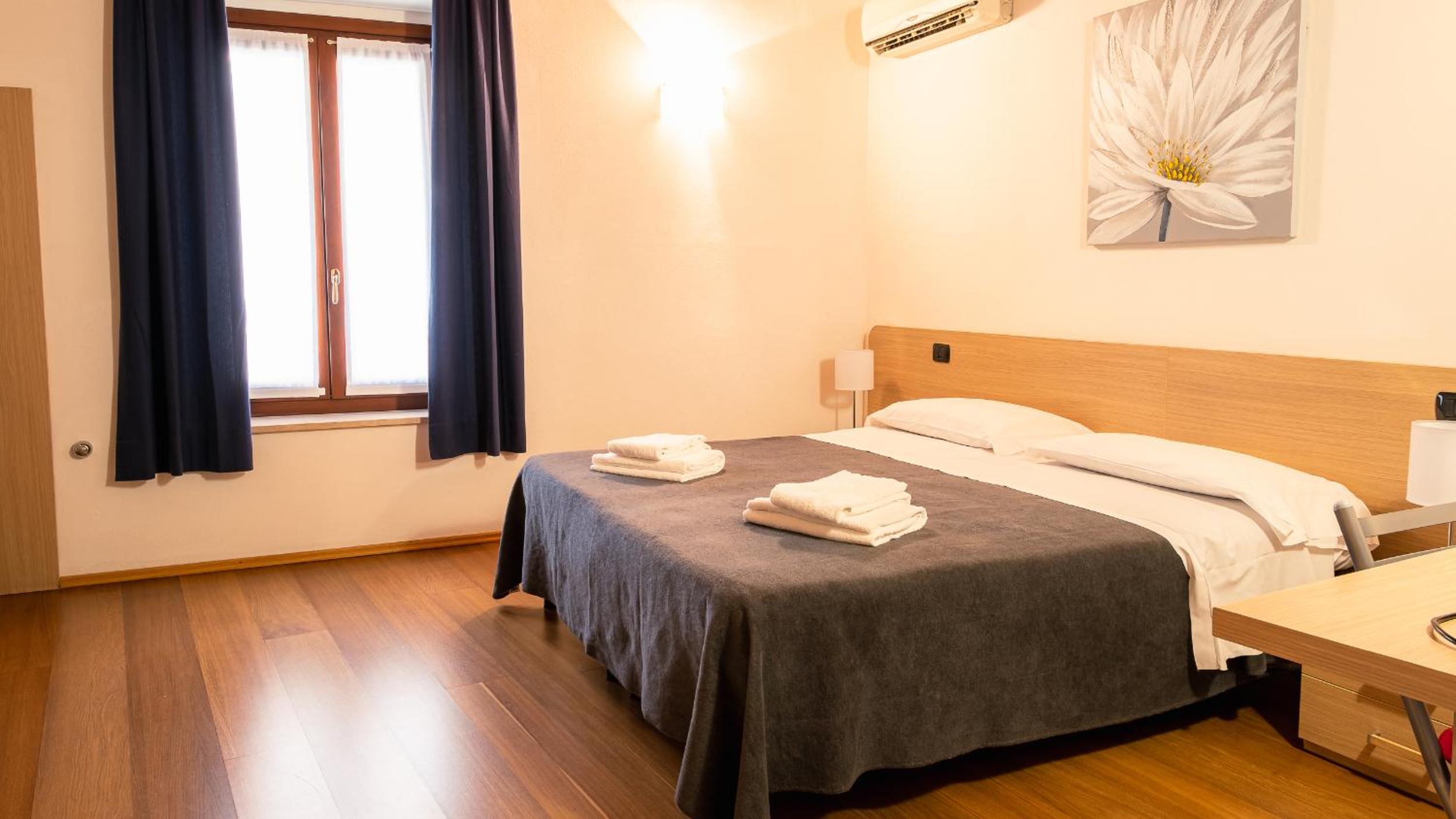 Double Room - Photo 19
