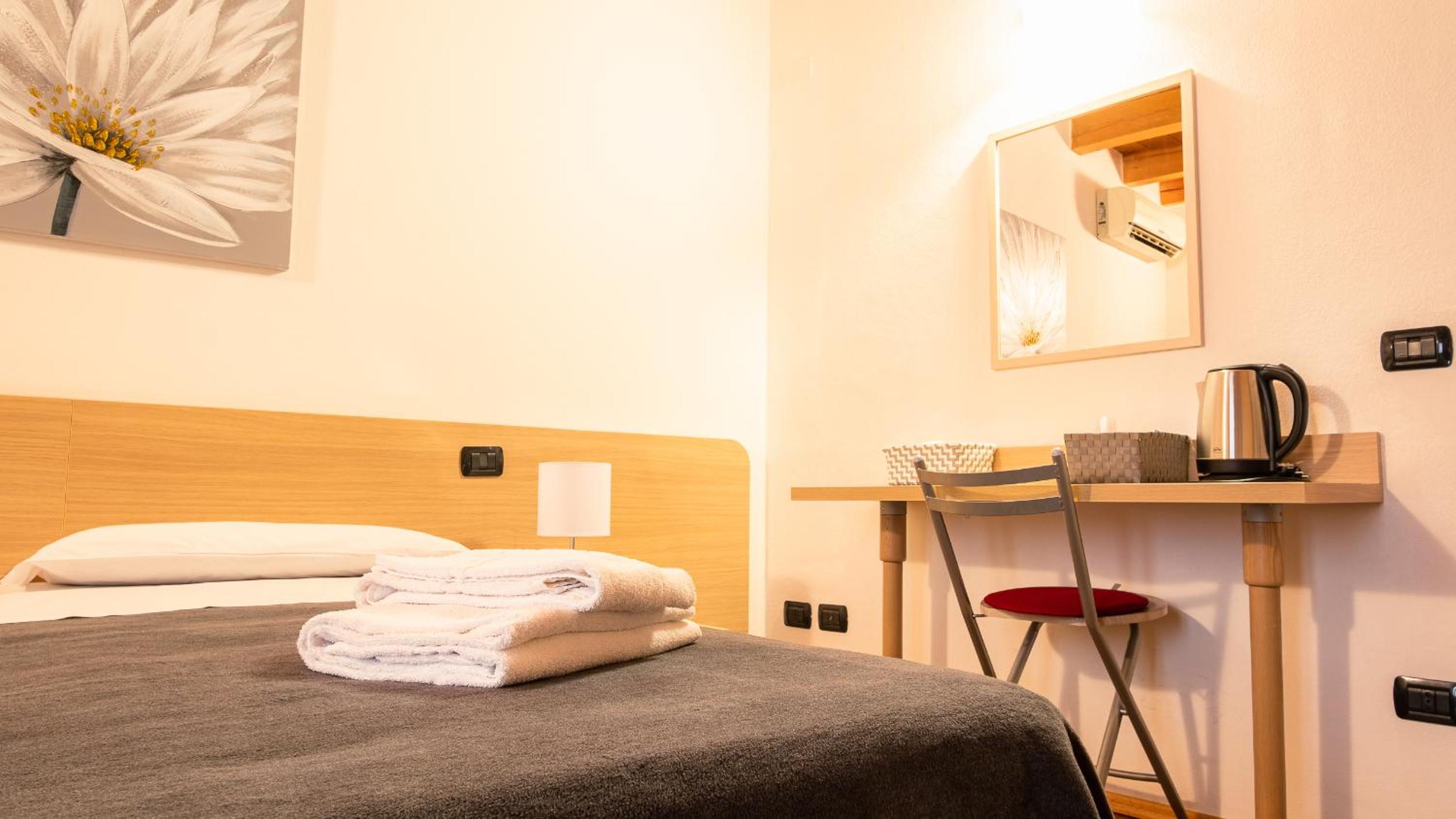 Double Room - Photo 20