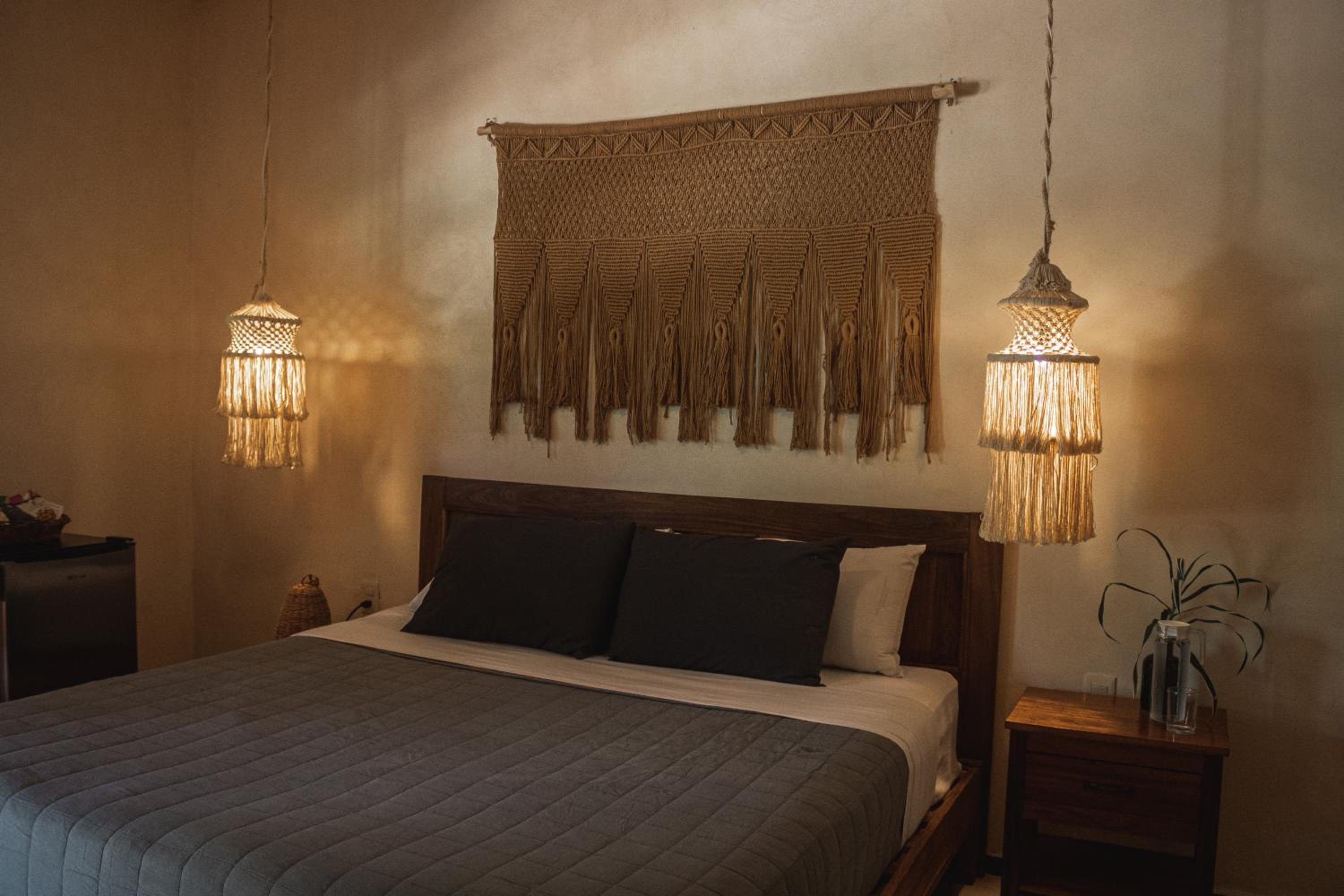 Deluxe Room - Photo 10