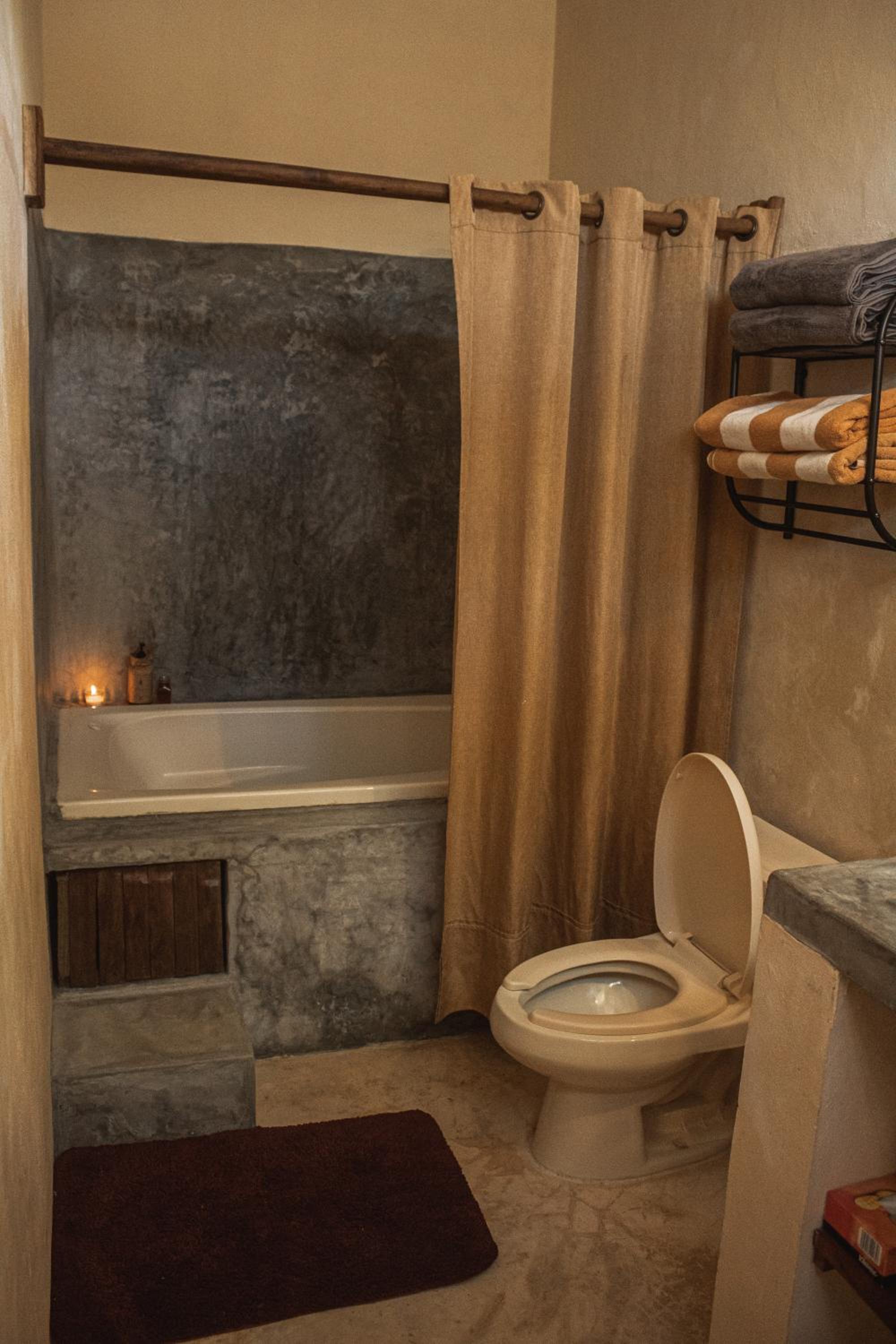 Double Room with Two Double Beds - Photo 8