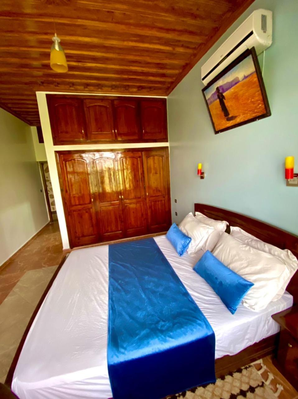 Double Room with Mountain View - Photo 6
