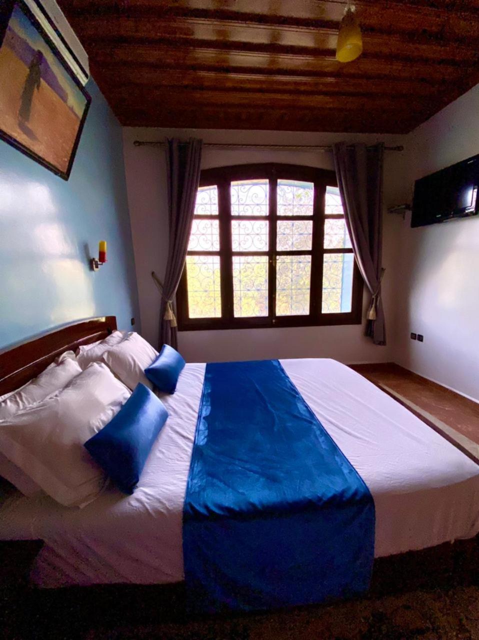 Double Room with Mountain View - Photo 3