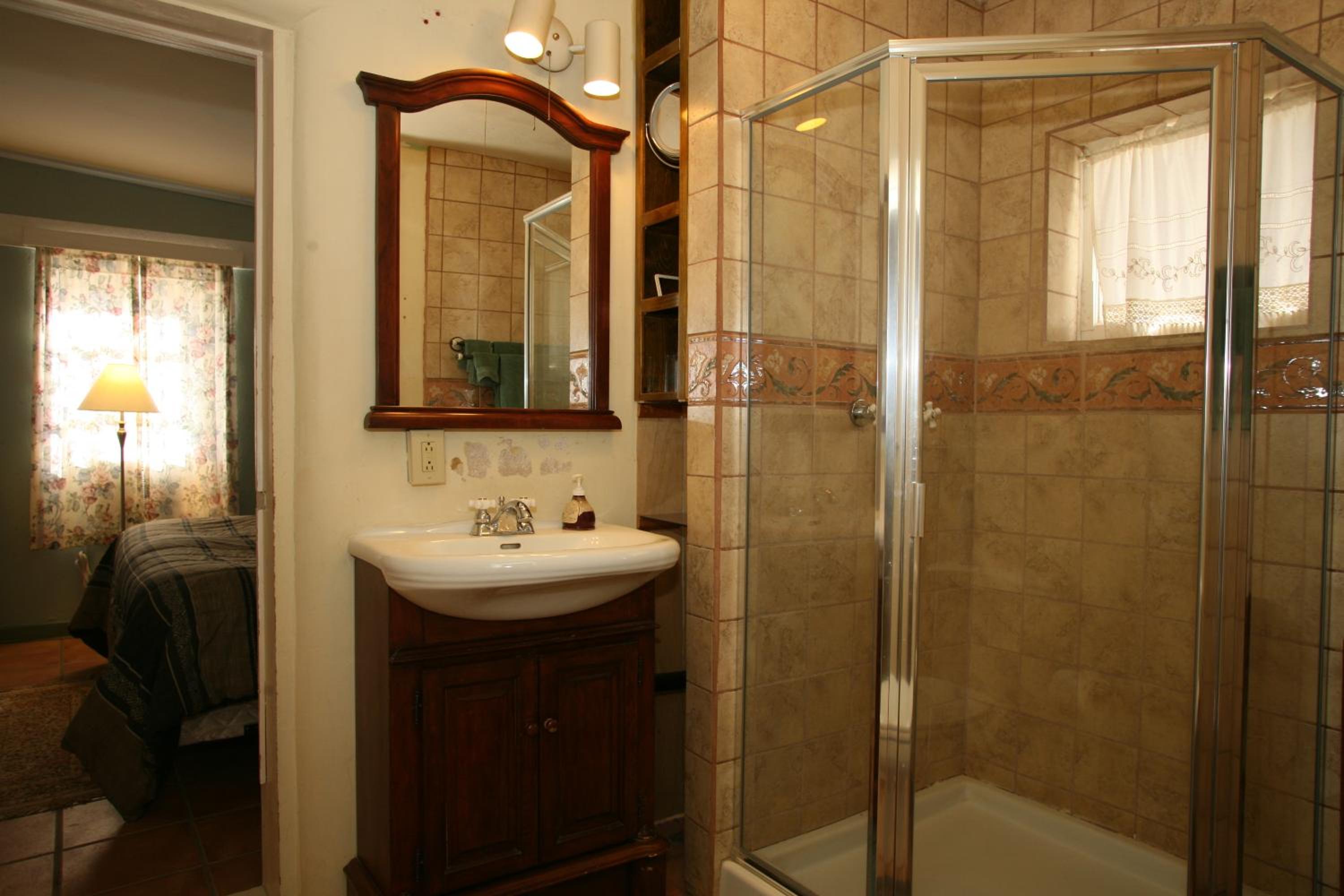 One-Bedroom House photo 3