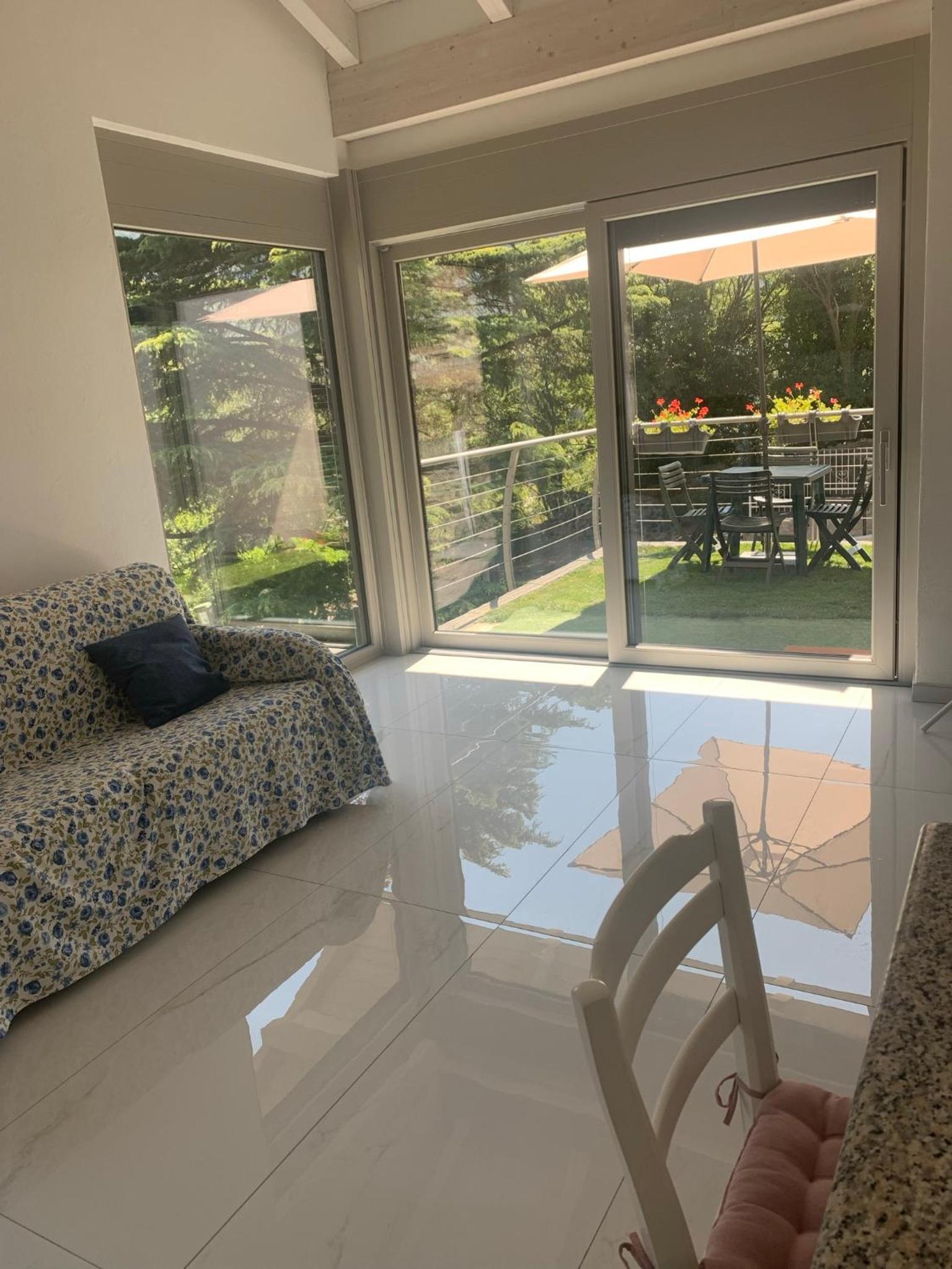 One-Bedroom House photo 1