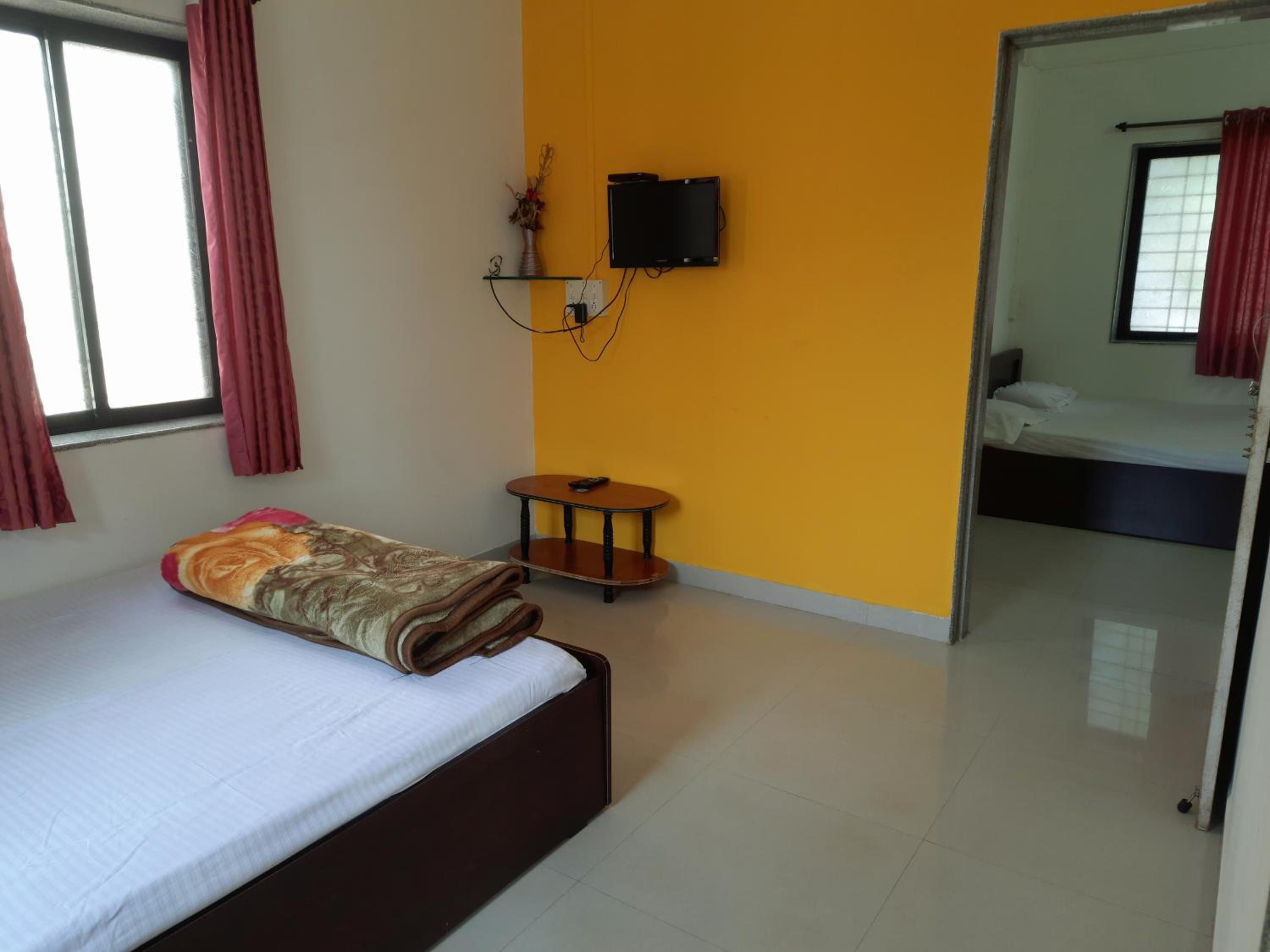 One-Bedroom House photo 1