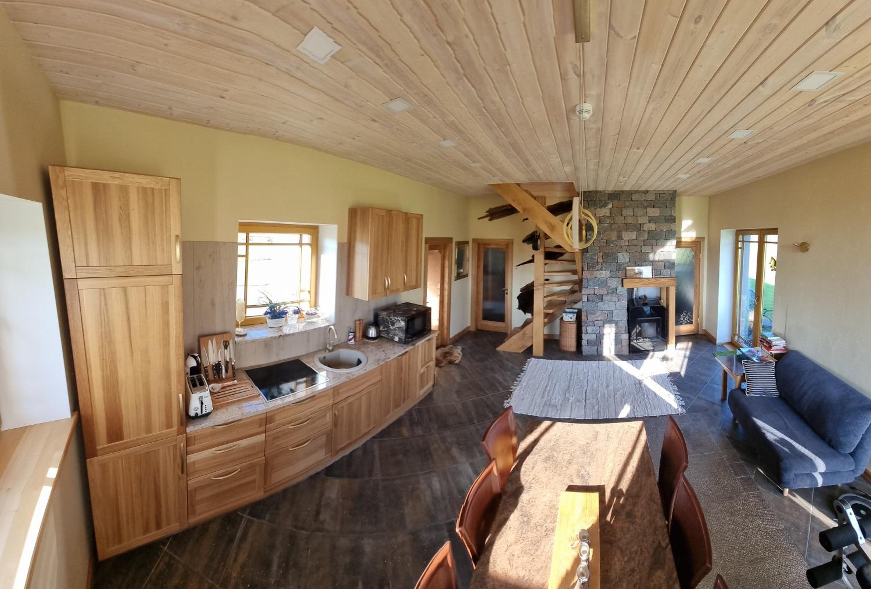 Three-Bedroom House - Photo 6